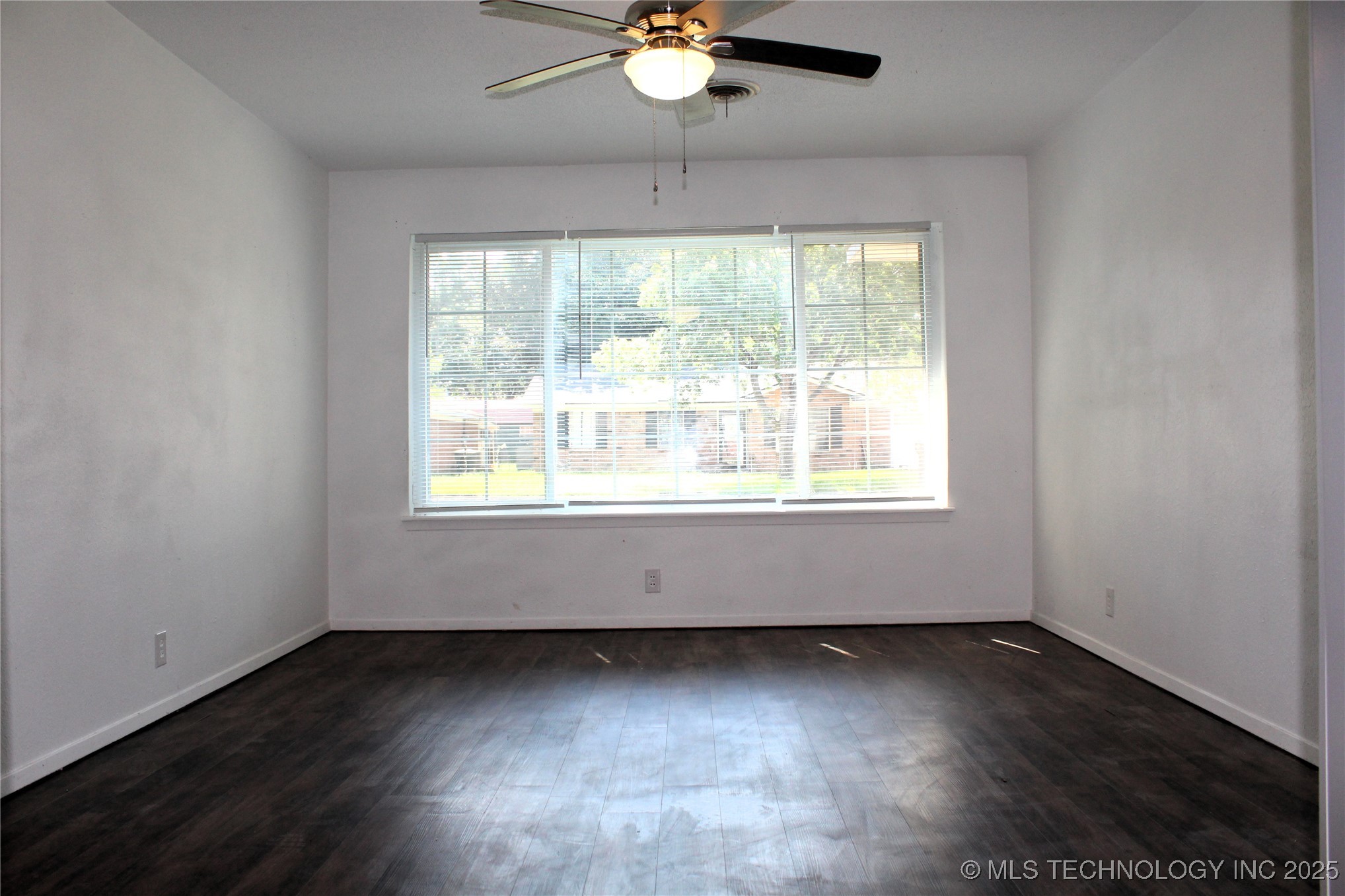 1512 N 10th Avenue Property Photo 8