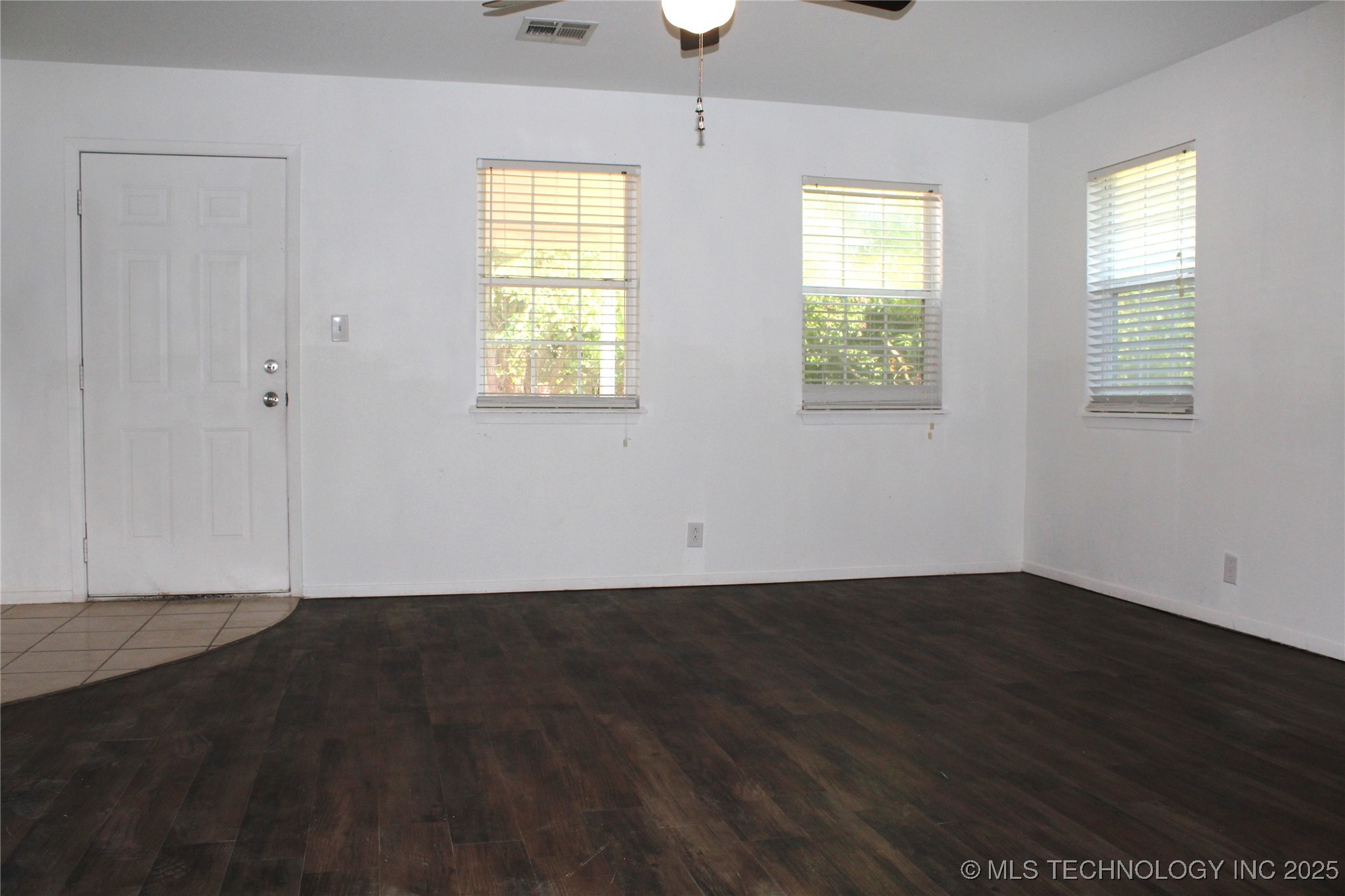 1512 N 10th Avenue Property Photo 15