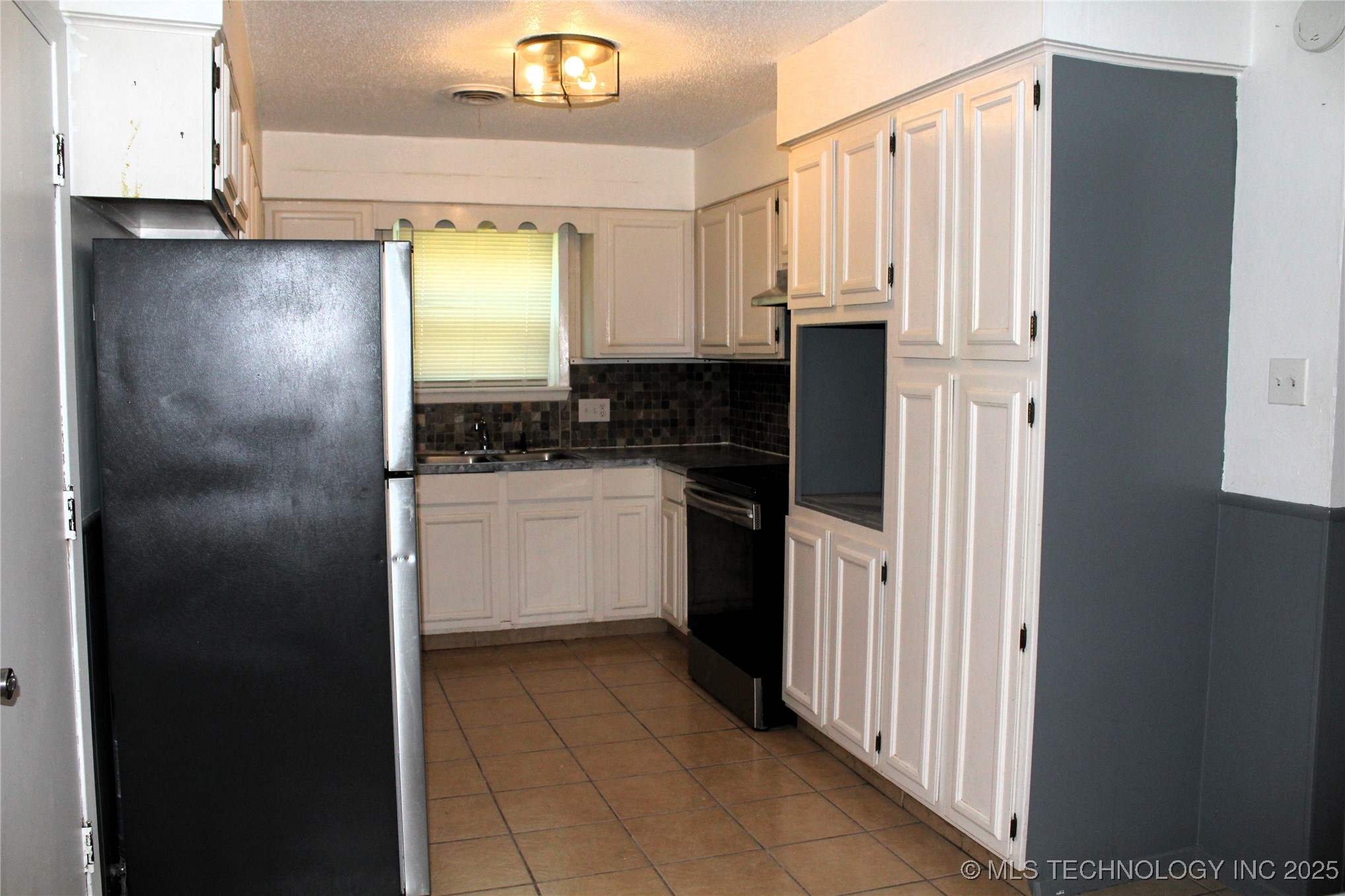 1512 N 10th Avenue Property Photo 19