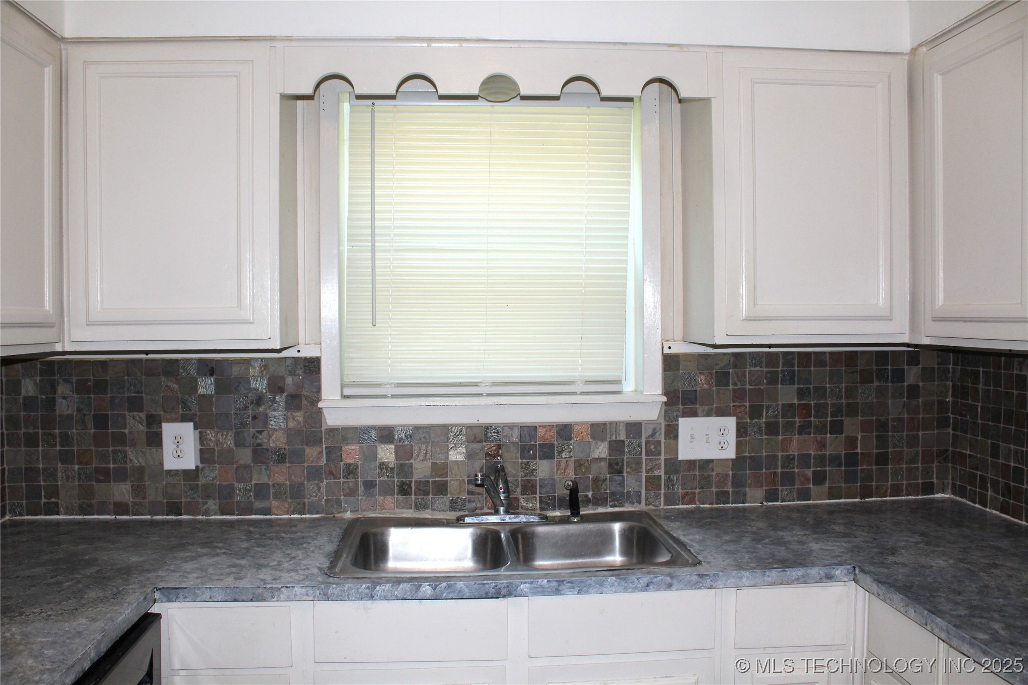 1512 N 10th Avenue Property Photo 20