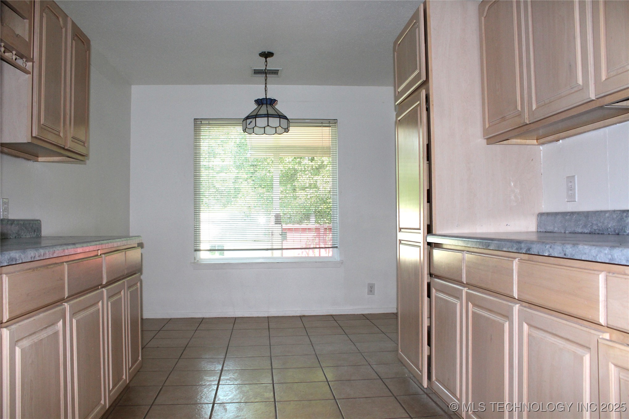 1512 N 10th Avenue Property Photo 23