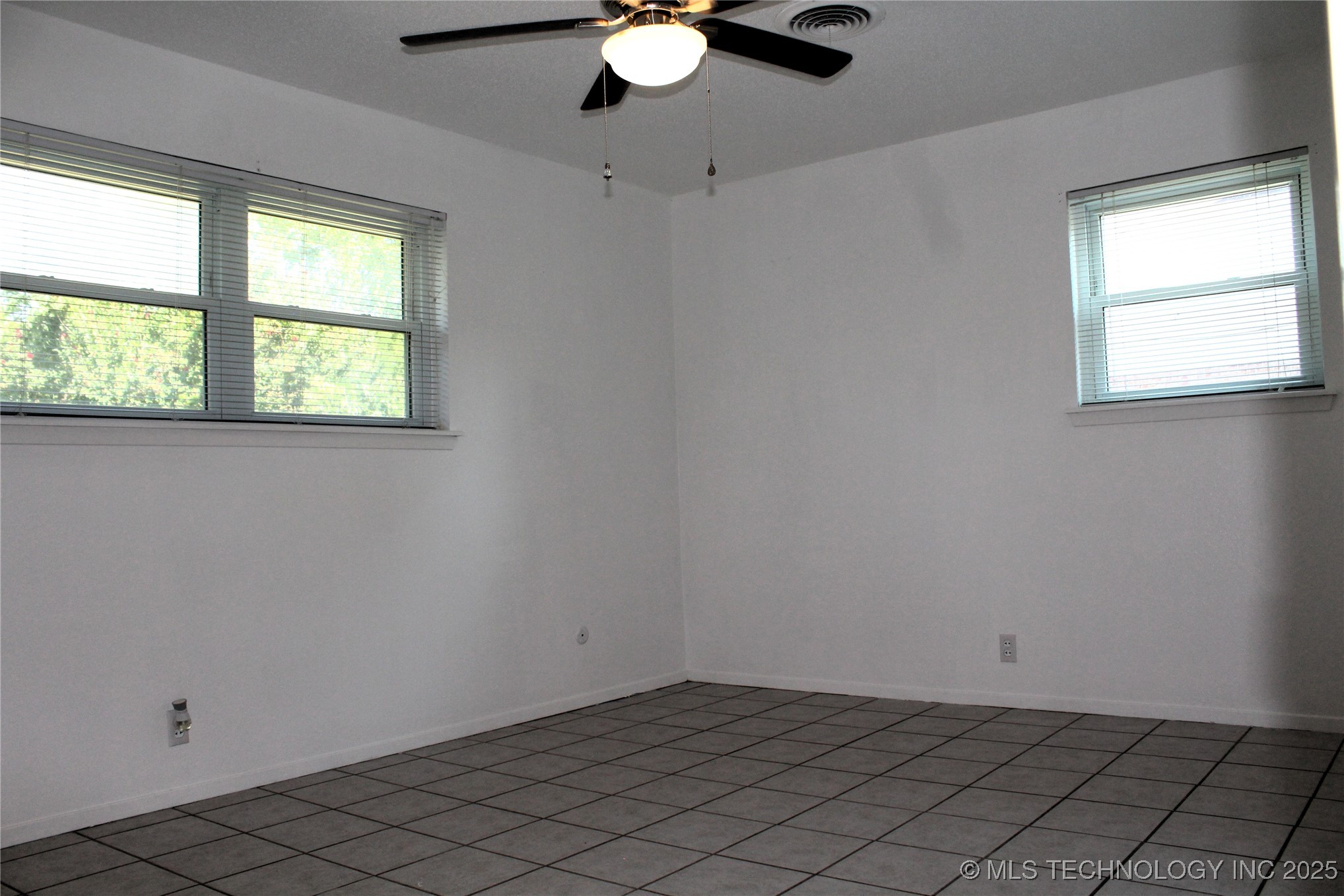 1512 N 10th Avenue Property Photo 32