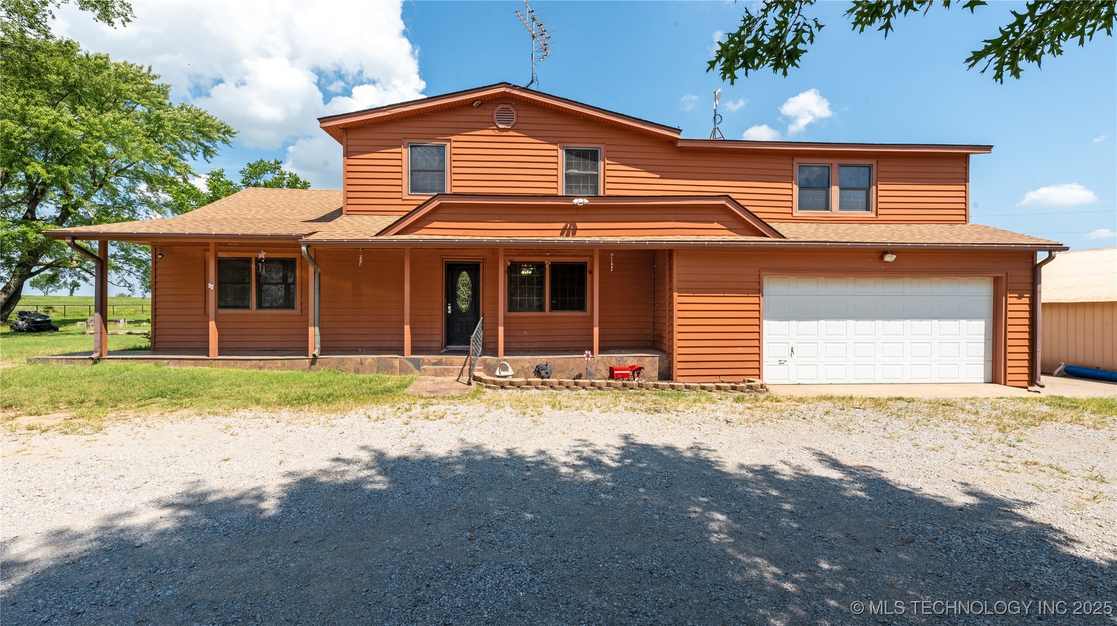 23611 E 300 Road Property Photo 1