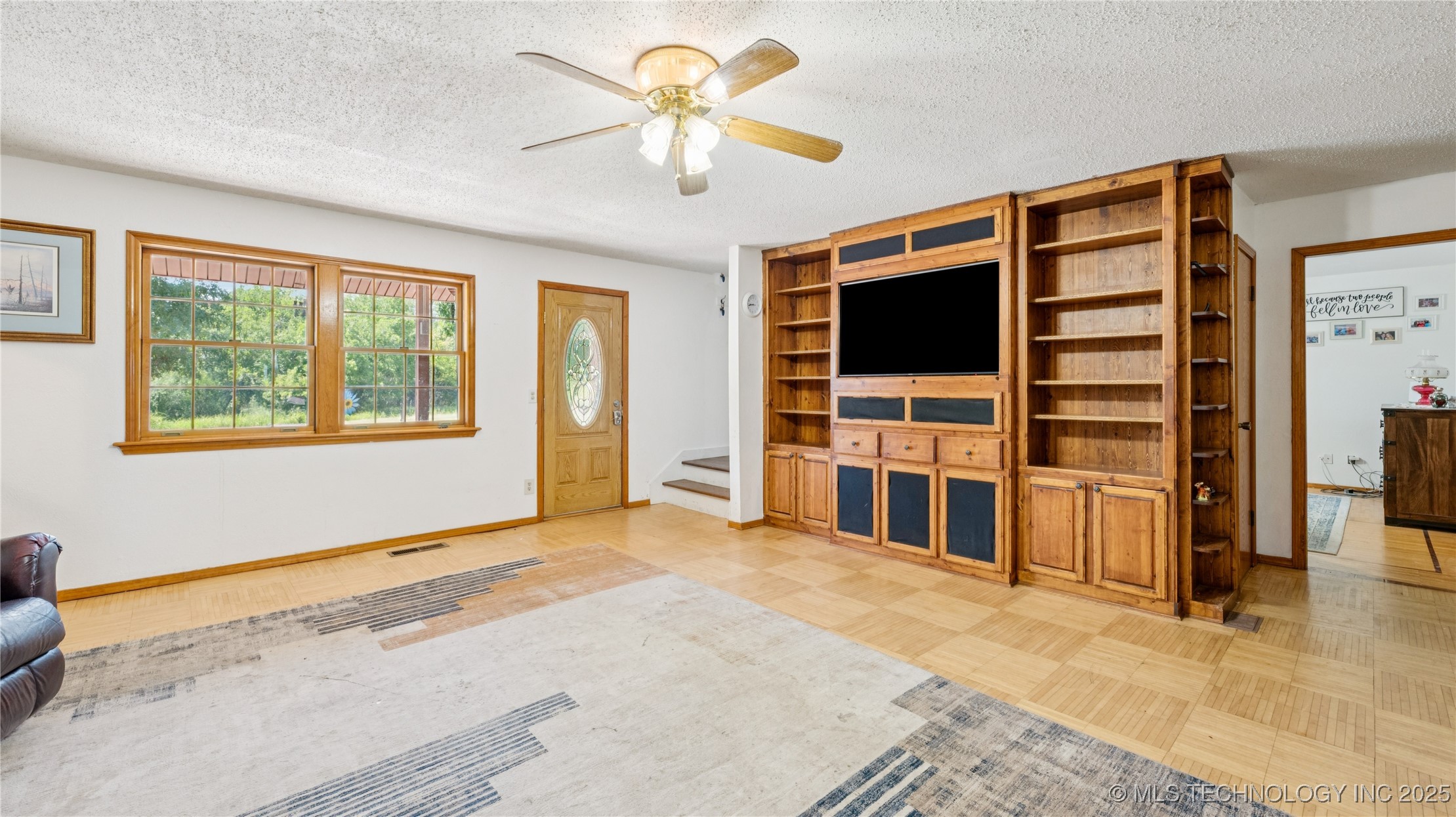 23611 E 300 Road Property Photo 10