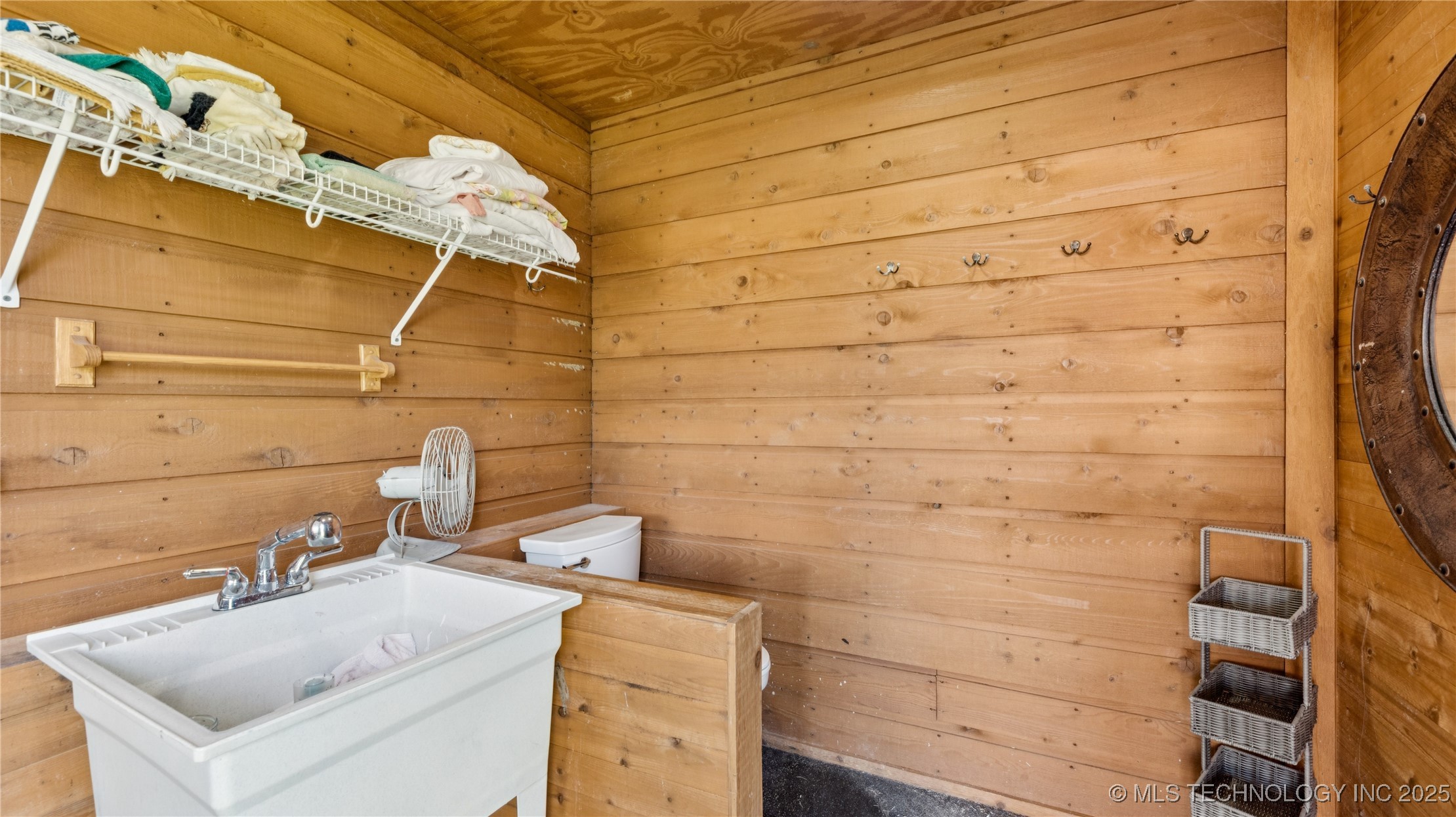 23611 E 300 Road Property Photo 23