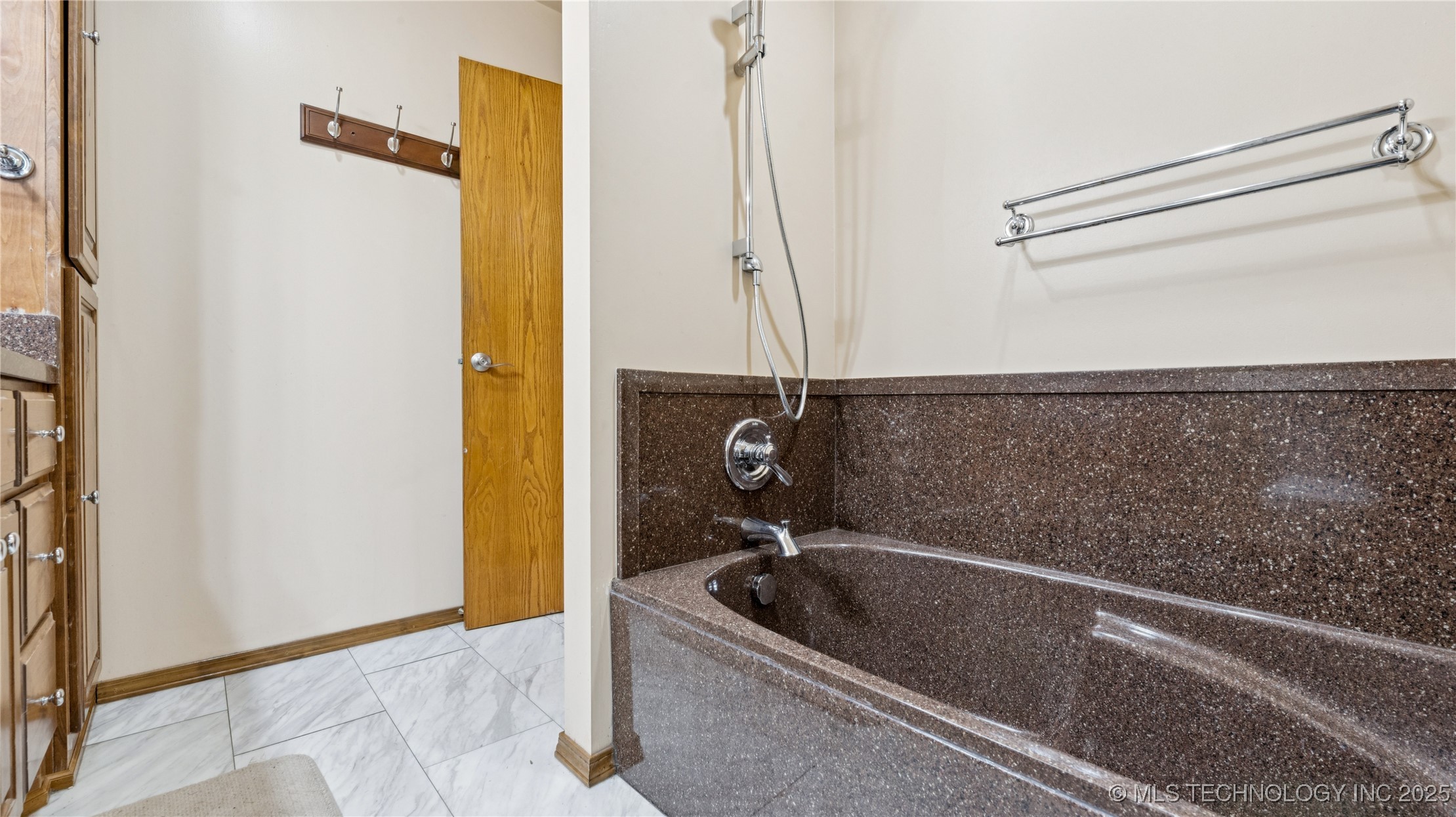 23611 E 300 Road Property Photo 30