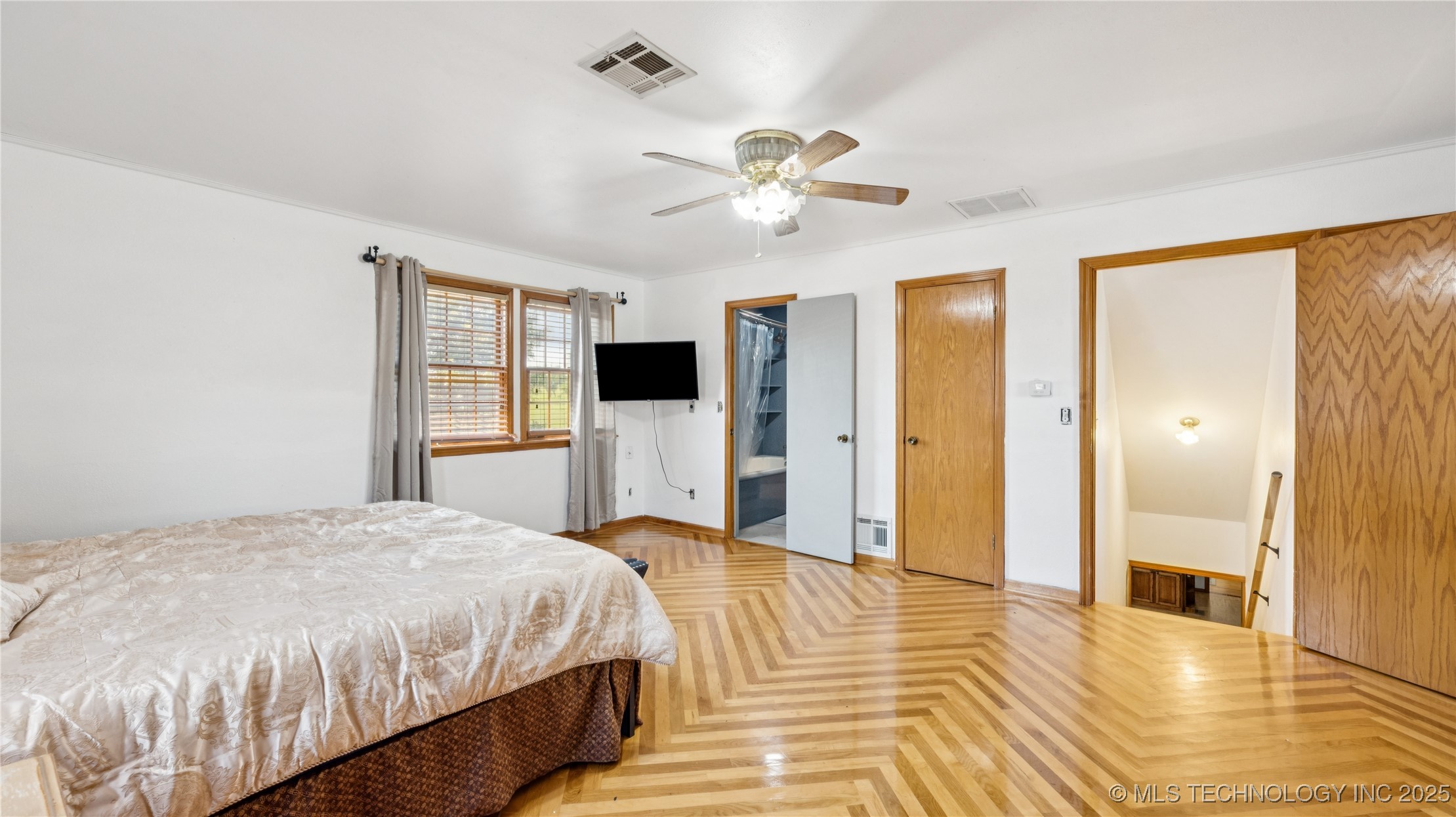 23611 E 300 Road Property Photo 32