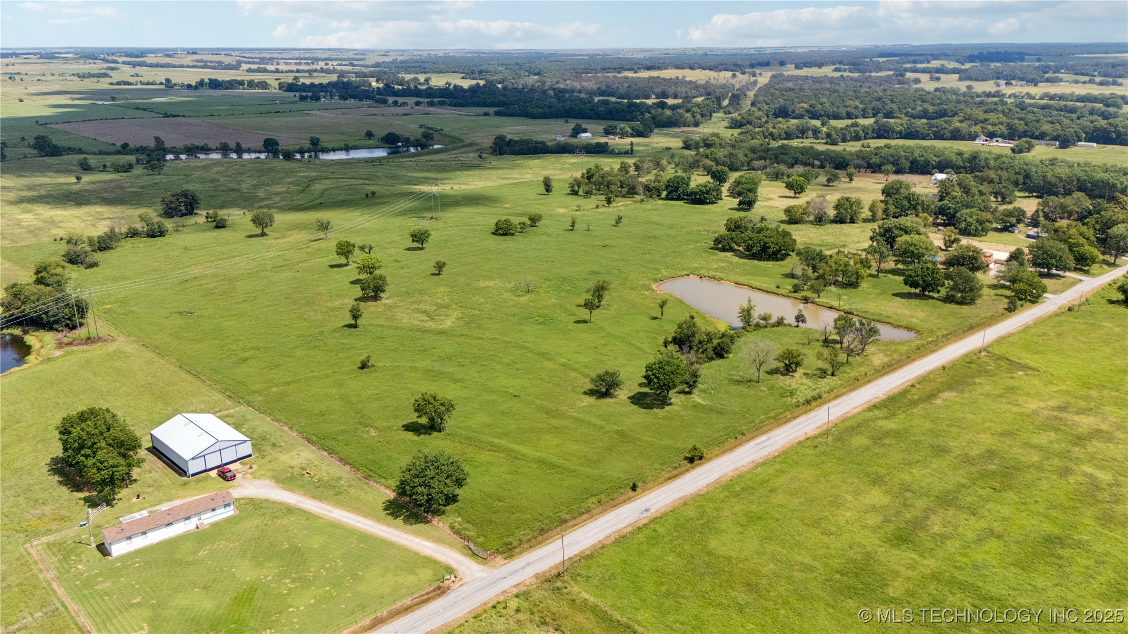 23611 E 300 Road Property Photo 53