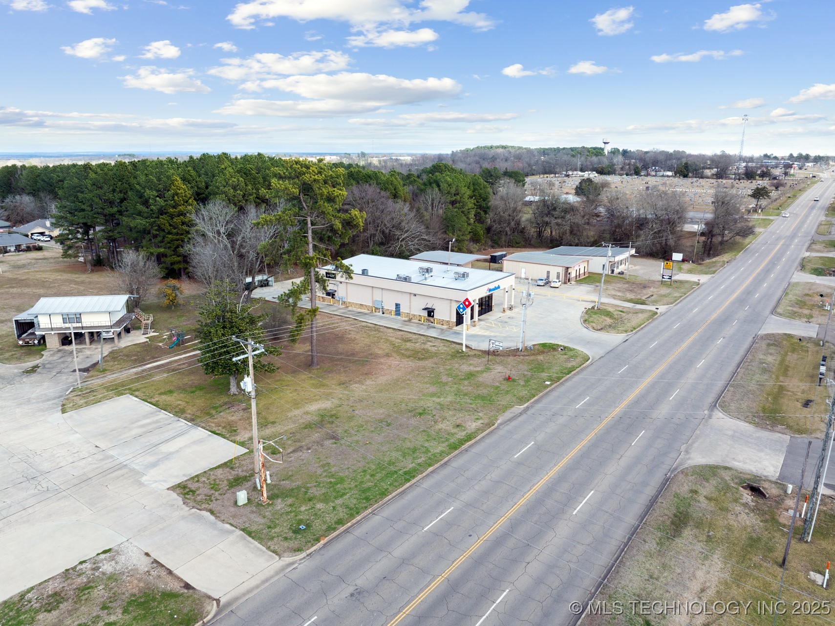 2017 E Washington Street Property Photo 1