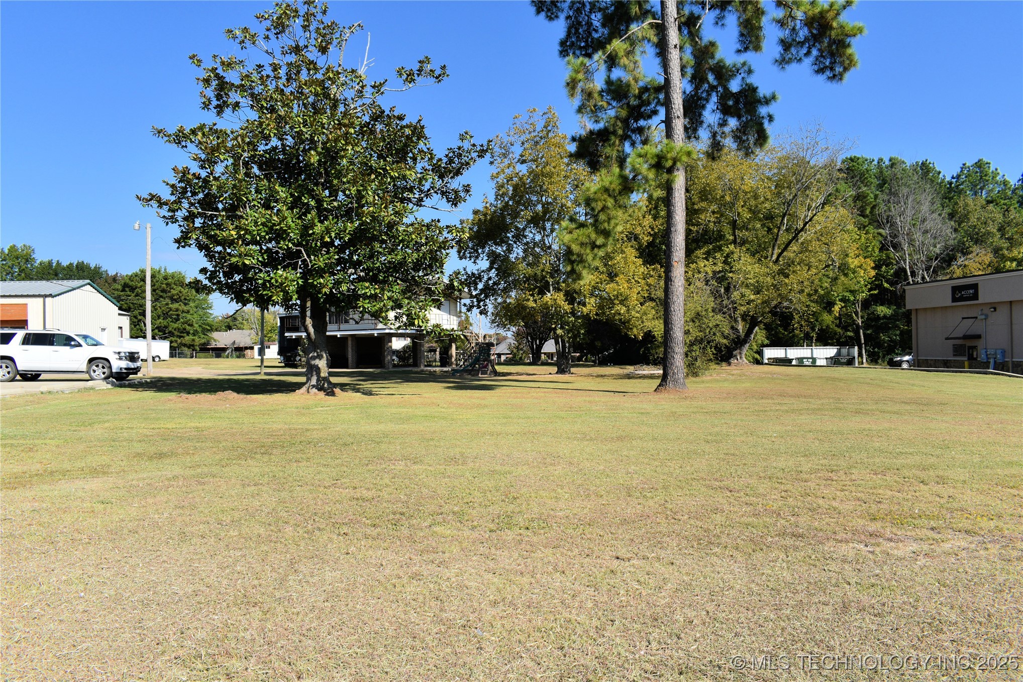 2017 E Washington Street Property Photo 7