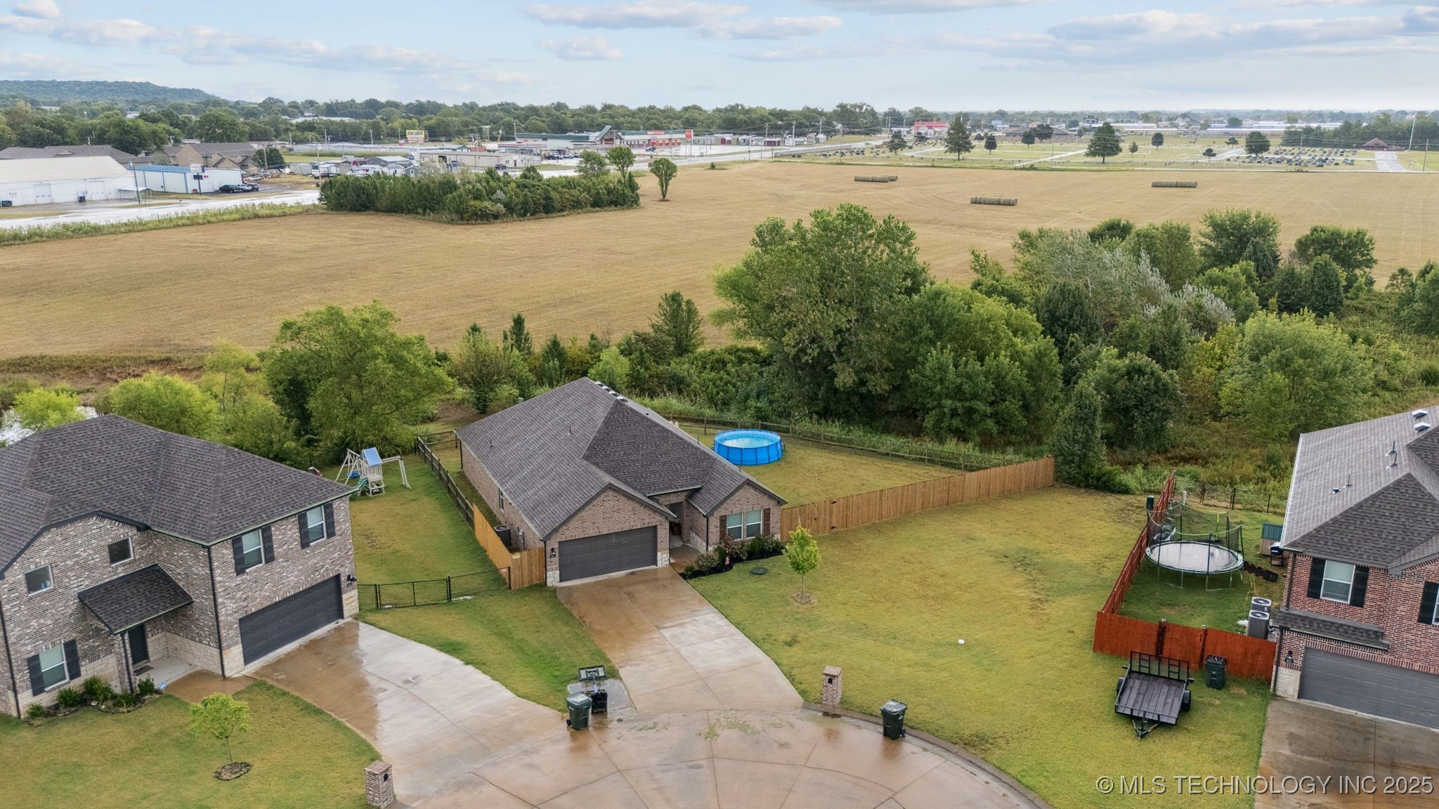 401 S Buffalo Street Property Photo 2