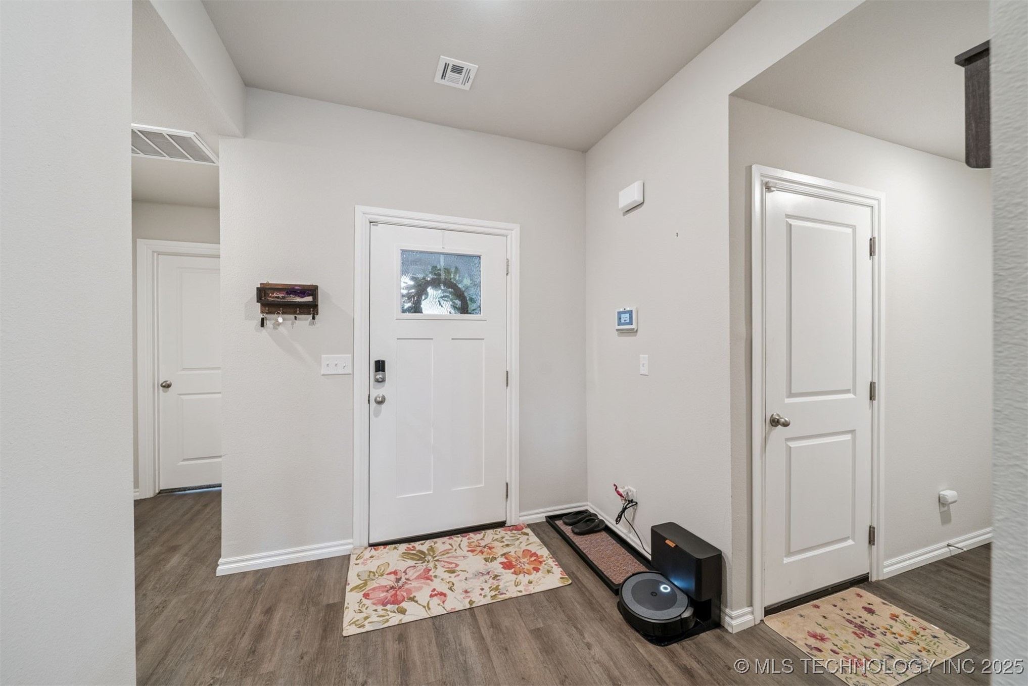 401 S Buffalo Street Property Photo 5