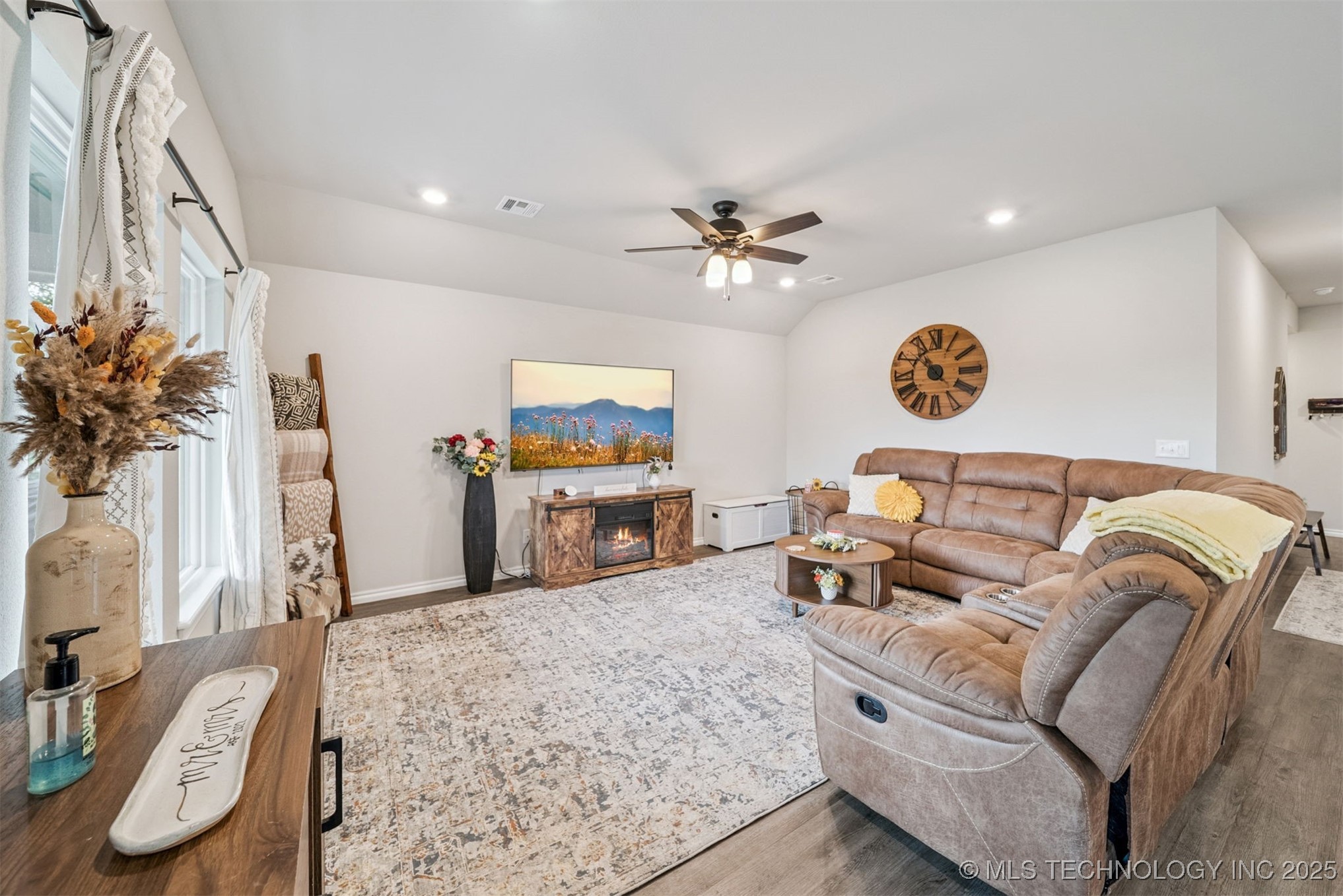 401 S Buffalo Street Property Photo 16