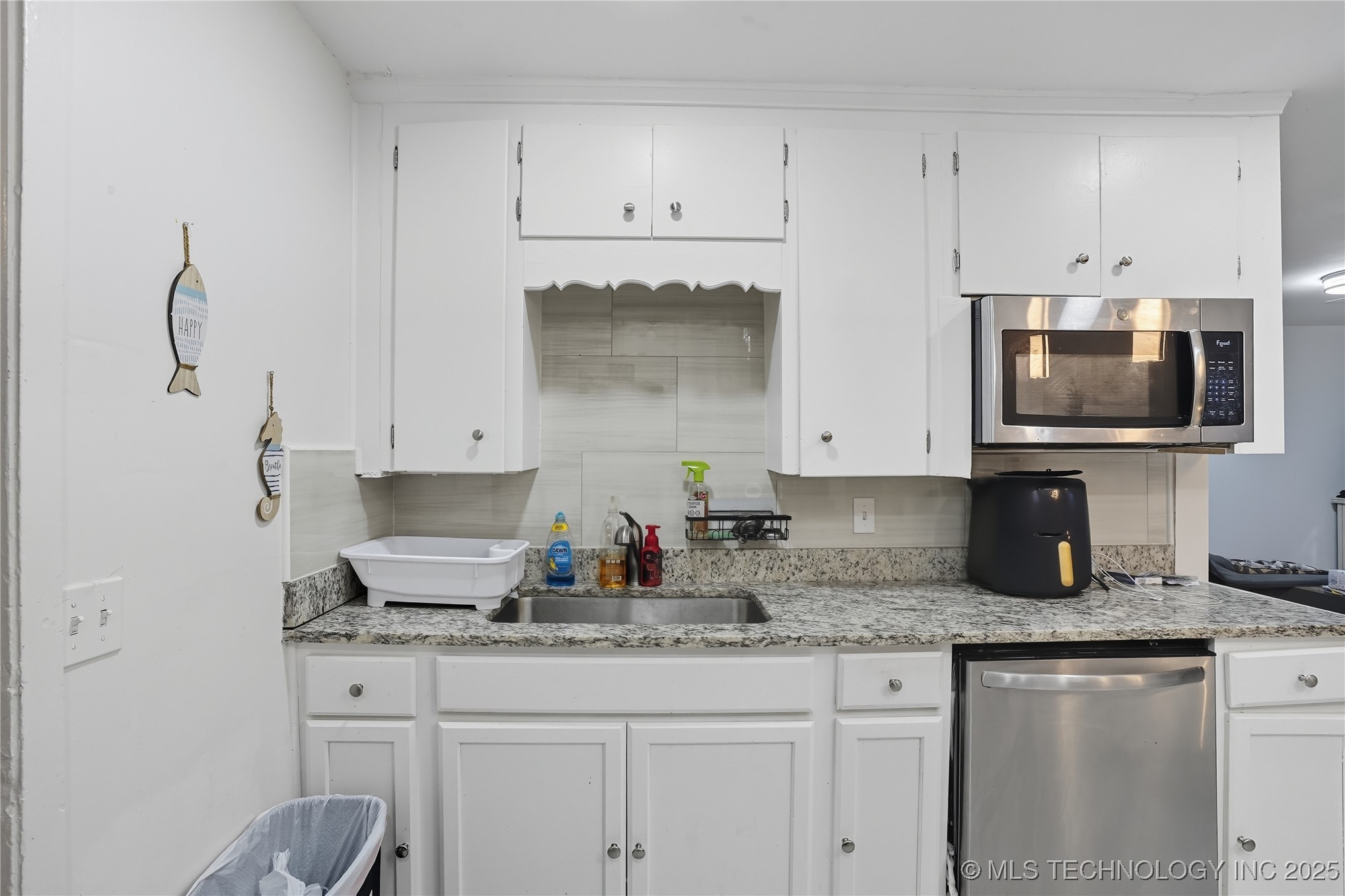 703 S Poplar Street Property Photo 14