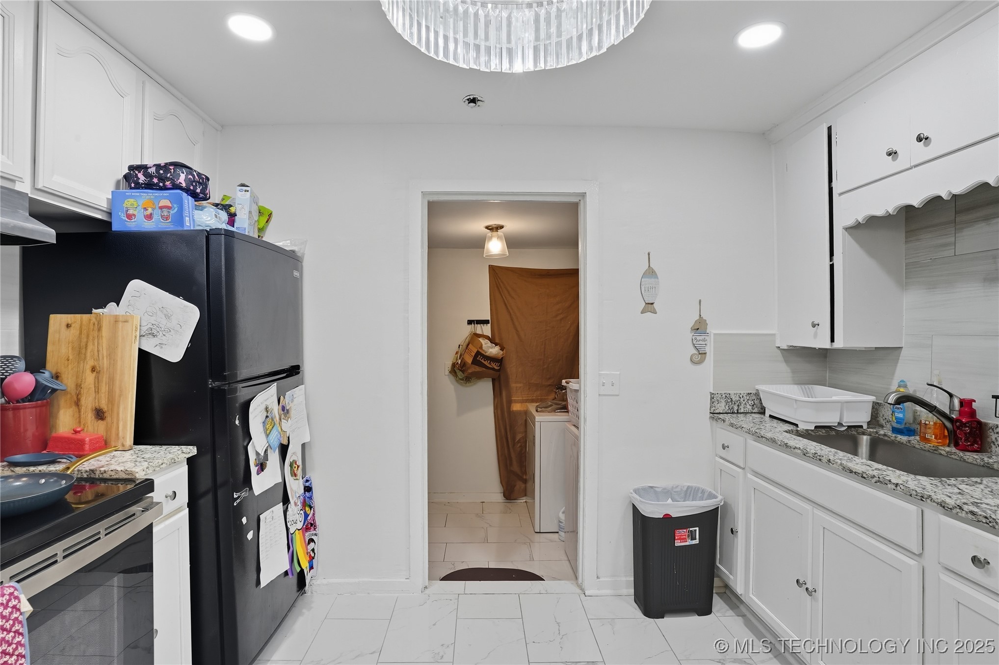 703 S Poplar Street Property Photo 15