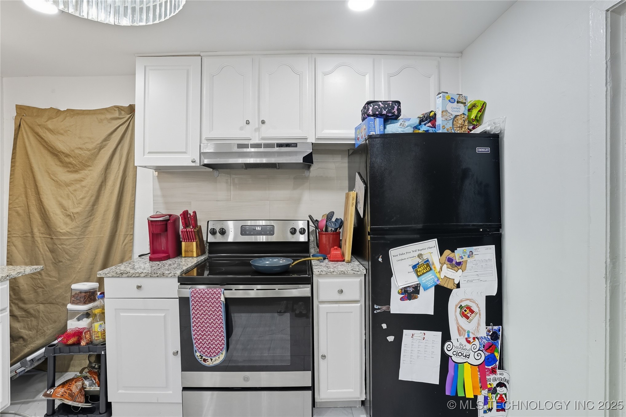 703 S Poplar Street Property Photo 17