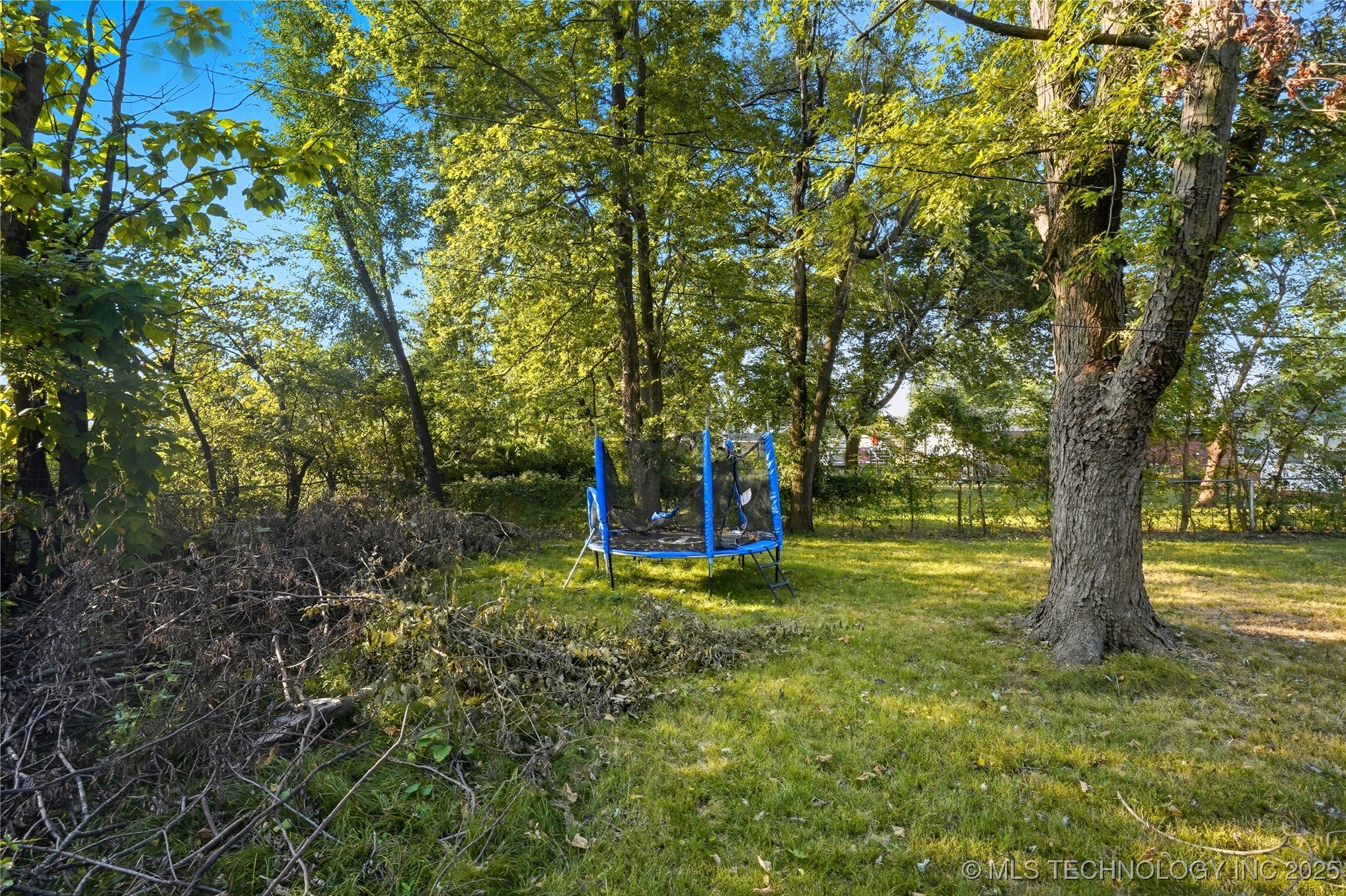 703 S Poplar Street Property Photo 28