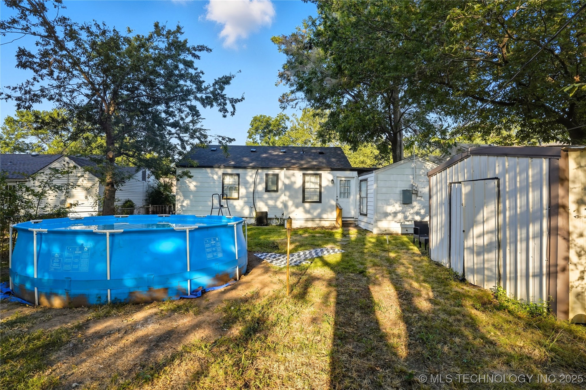 703 S Poplar Street Property Photo 29