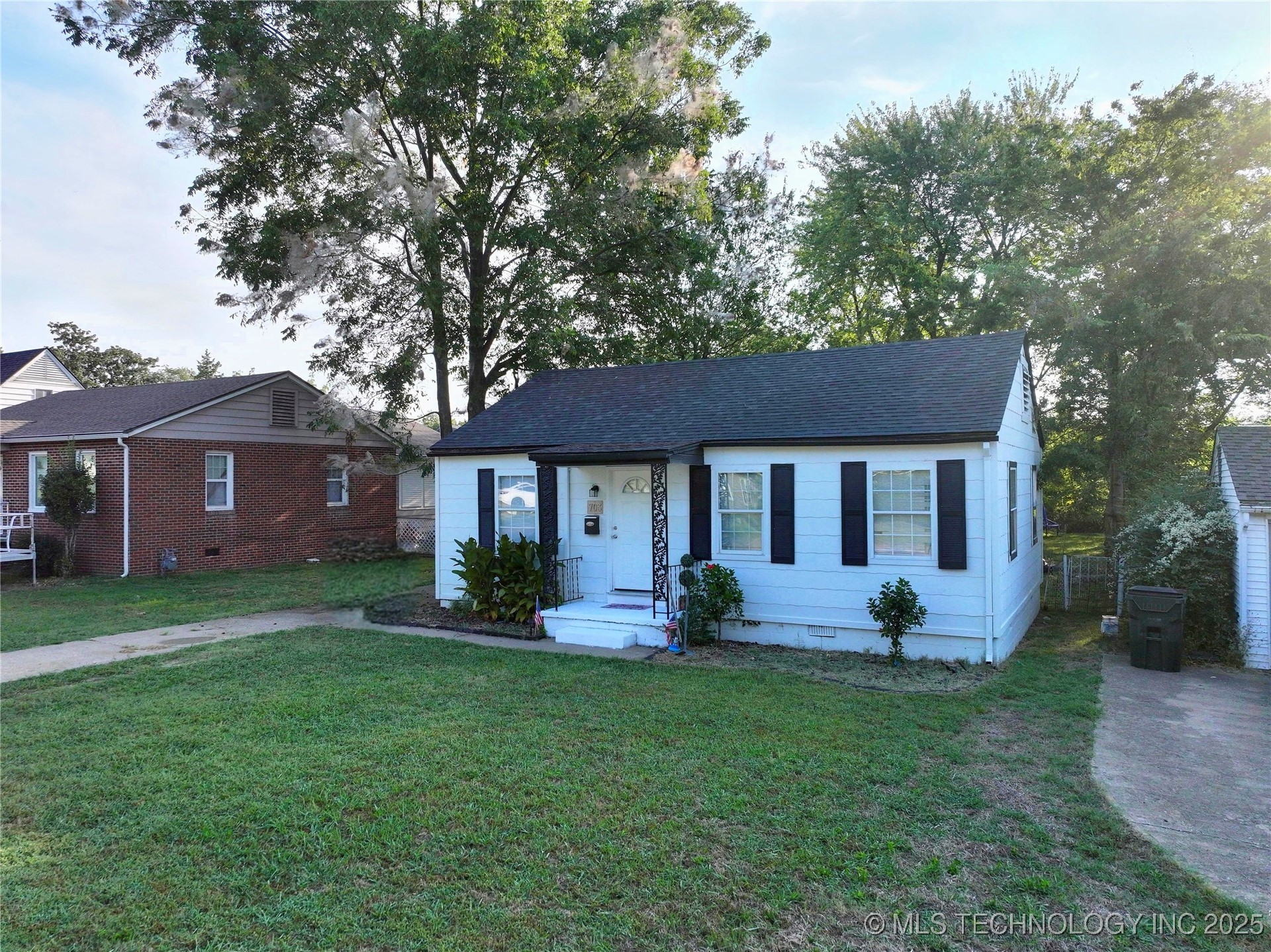 703 S Poplar Street Property Photo 33