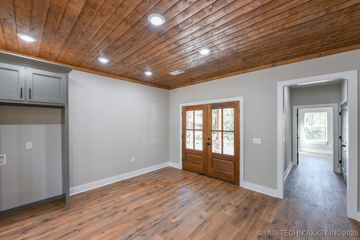 18856 W Woodhaven Drive Property Photo 10