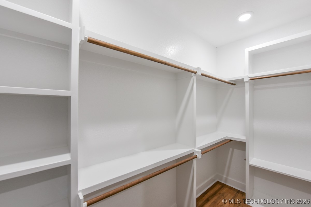 18856 W Woodhaven Drive Property Photo 25