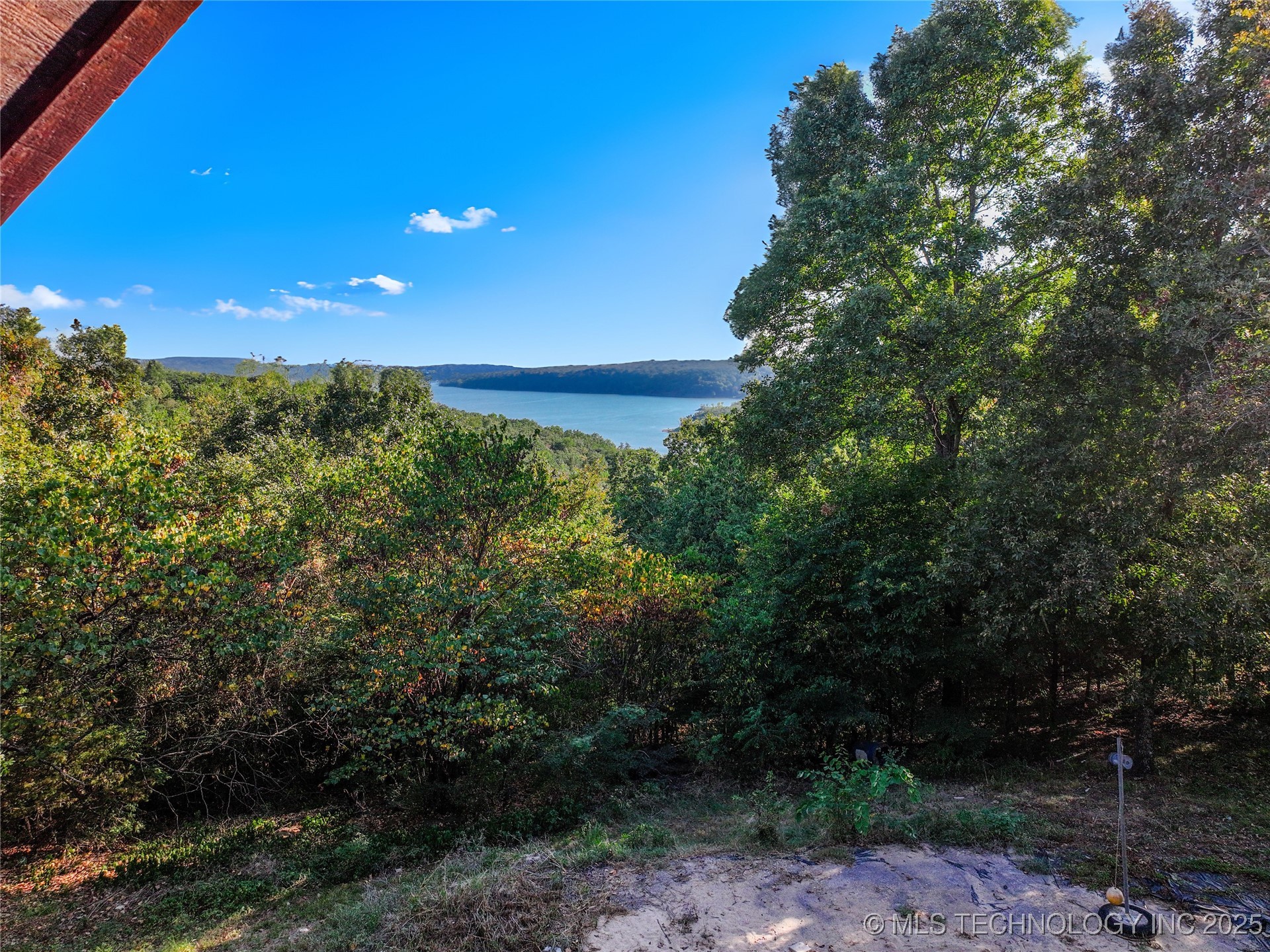 27989 S Lakeview Drive Property Photo 3