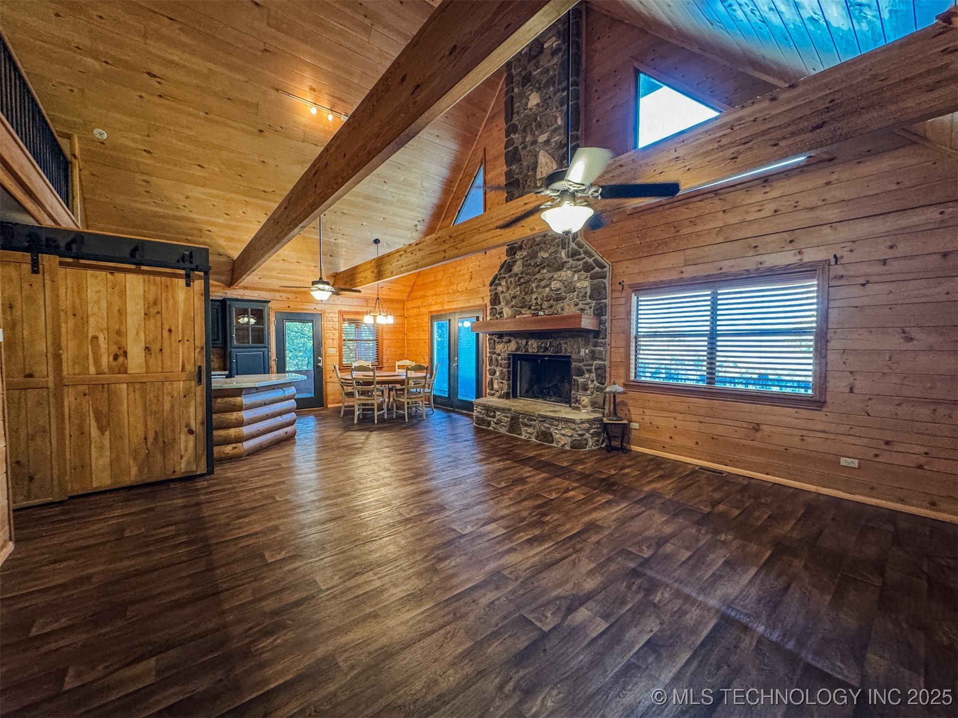 27989 S Lakeview Drive Property Photo 9