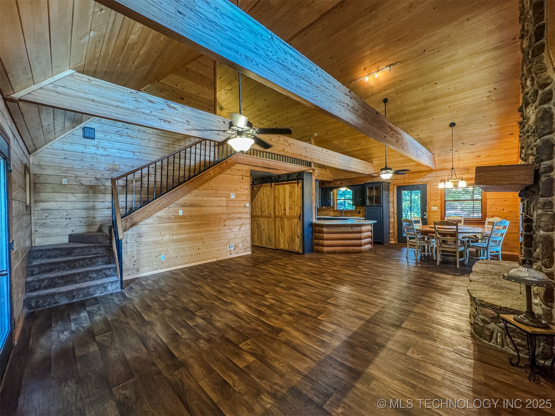 27989 S Lakeview Drive Property Photo 10