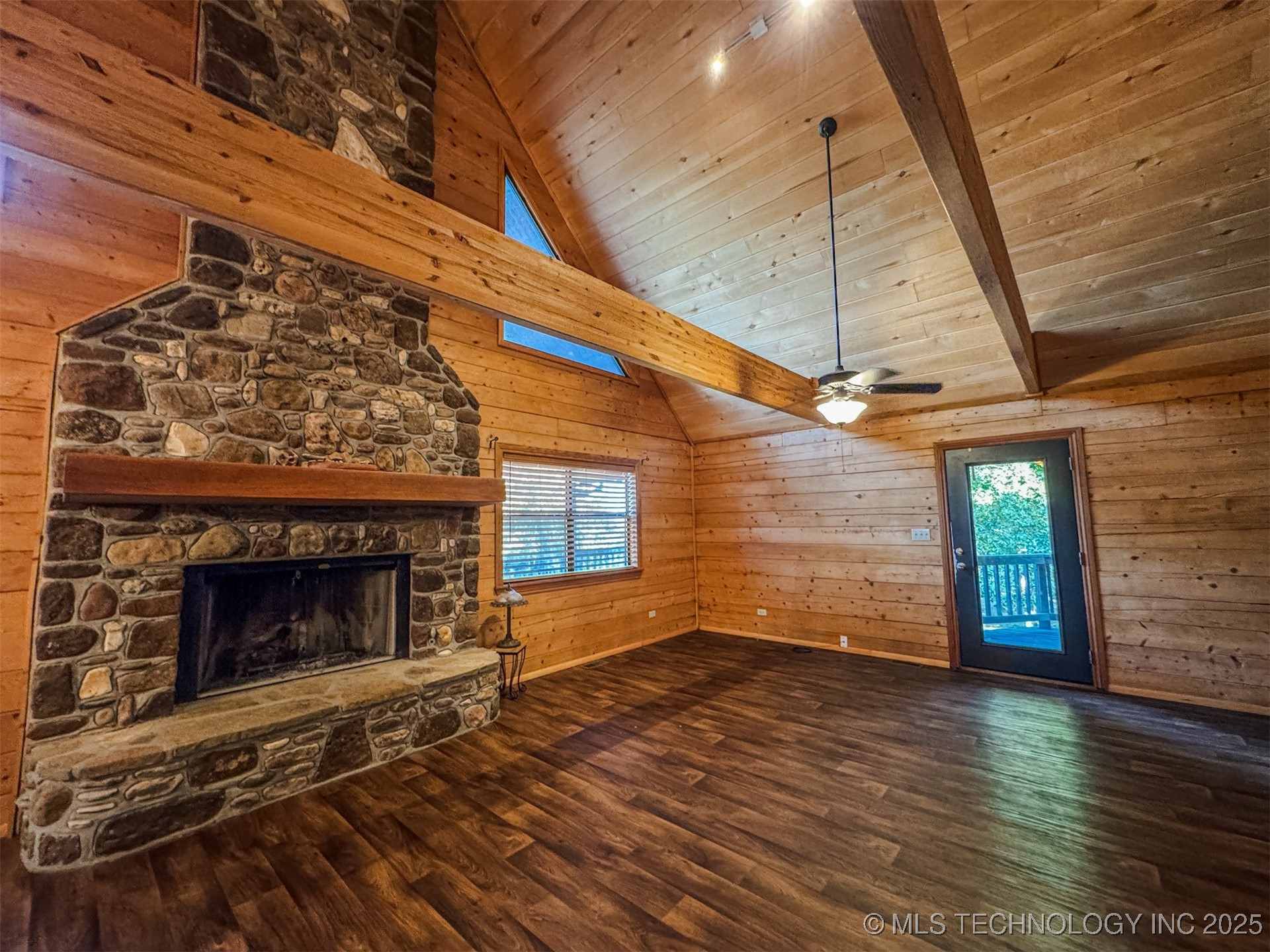 27989 S Lakeview Drive Property Photo 11