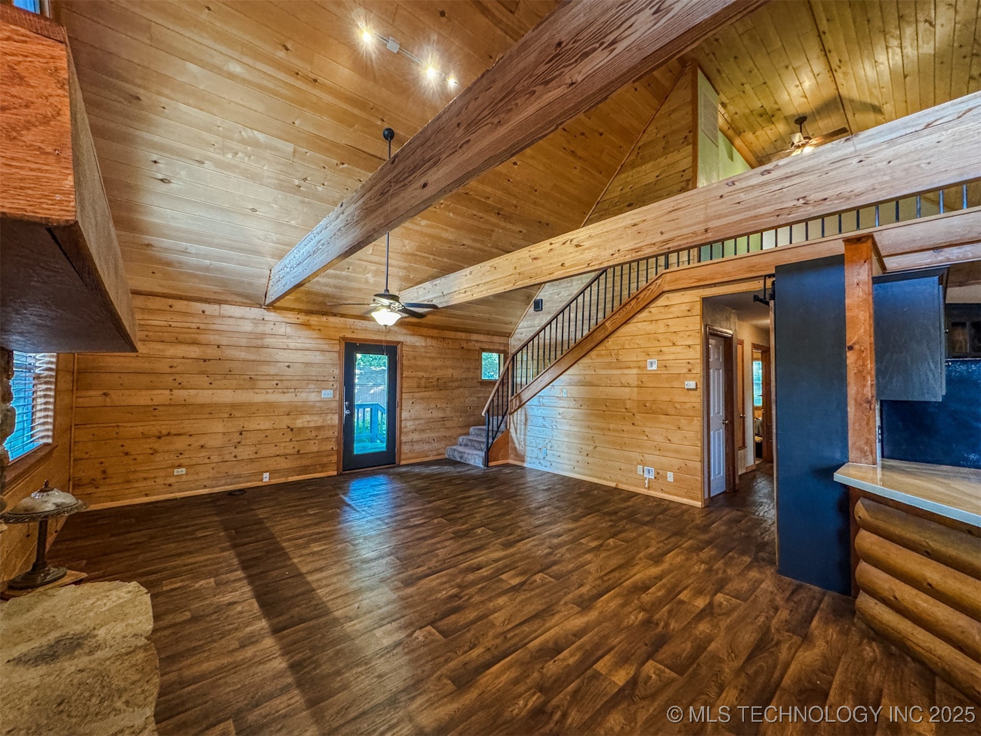 27989 S Lakeview Drive Property Photo 13