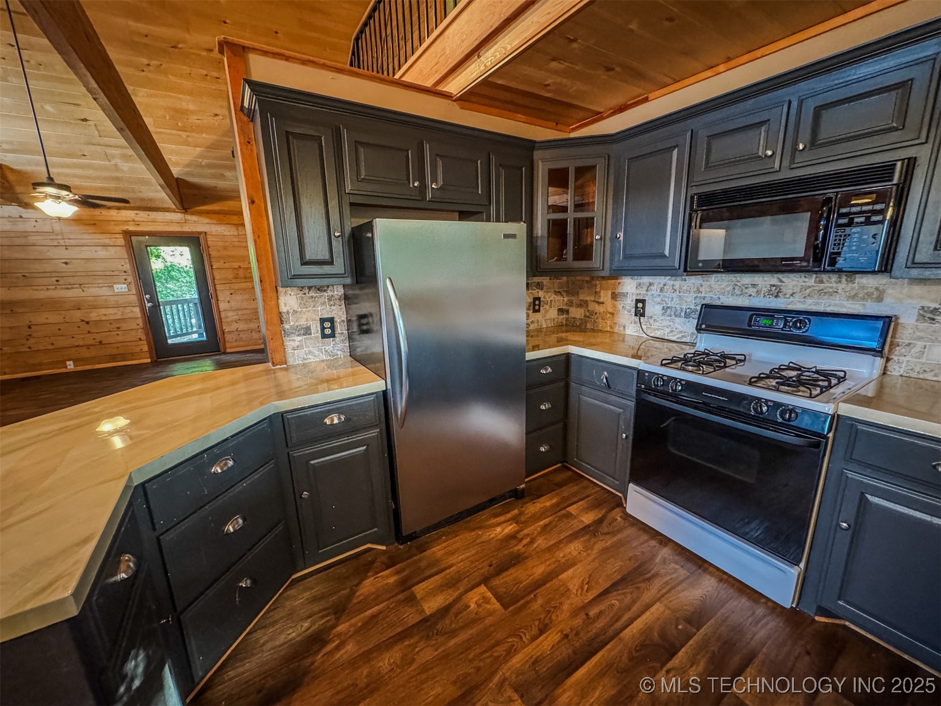 27989 S Lakeview Drive Property Photo 20