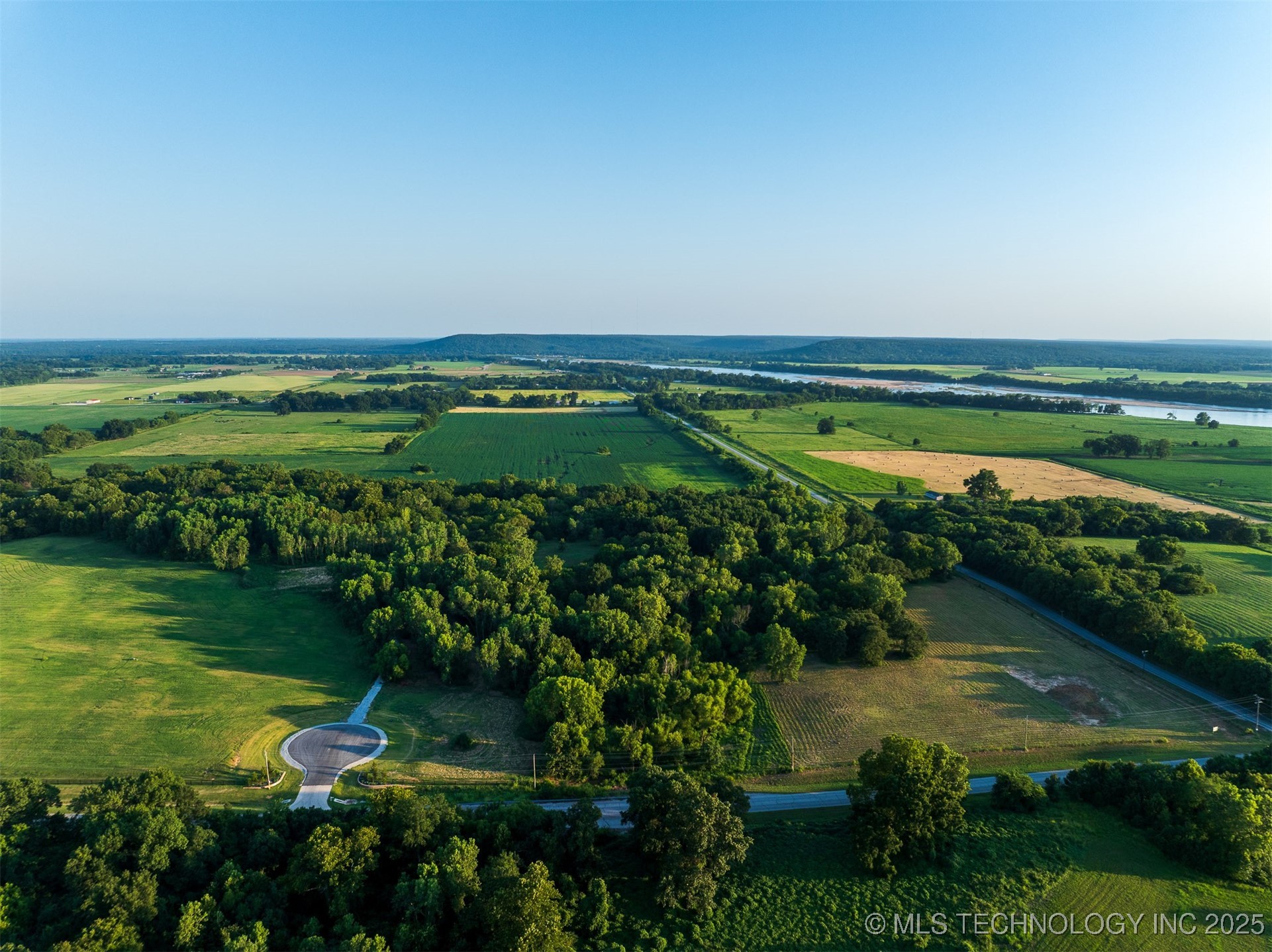 141st Street Property Photo 14