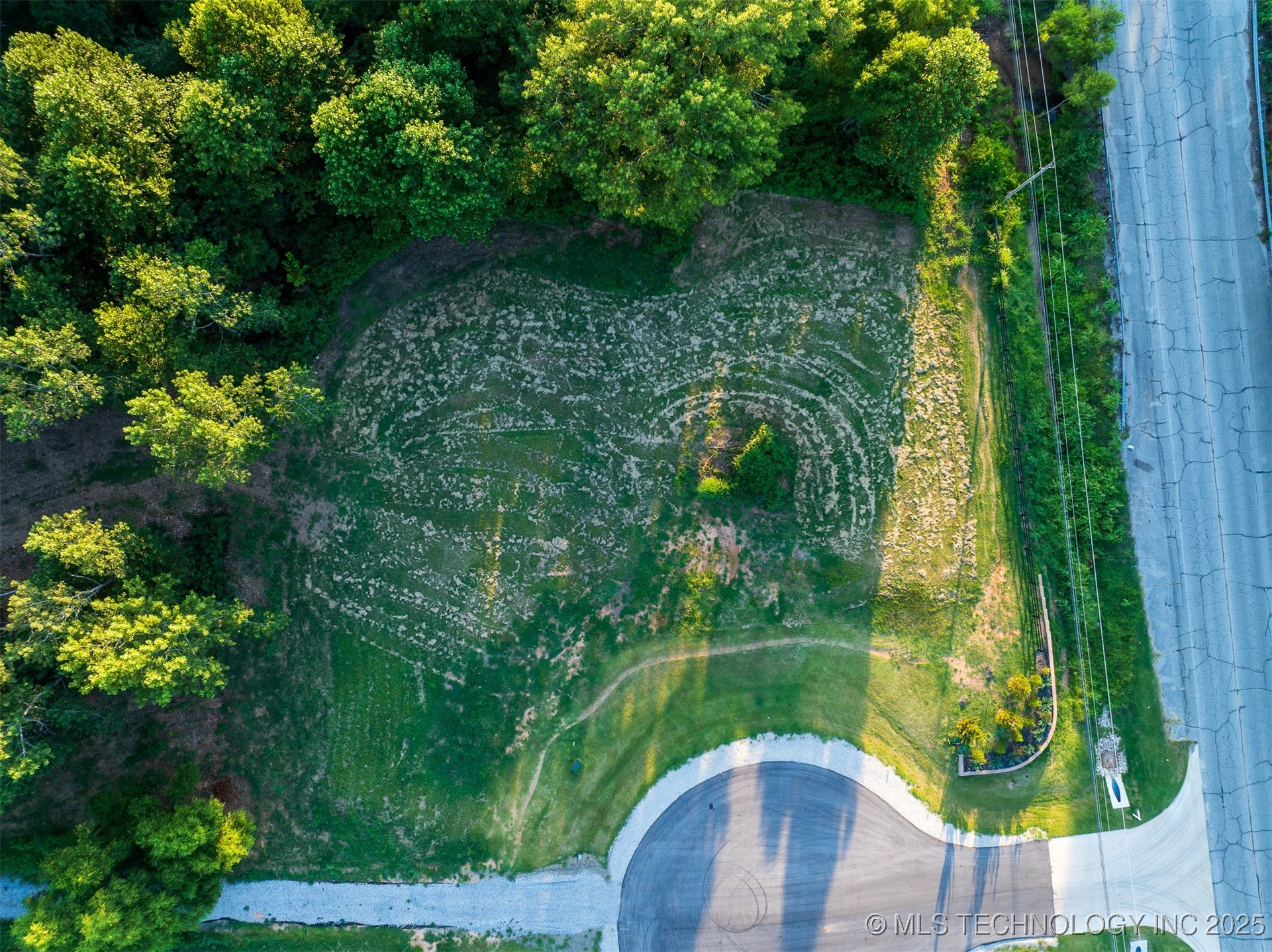 141st Street Property Photo 19