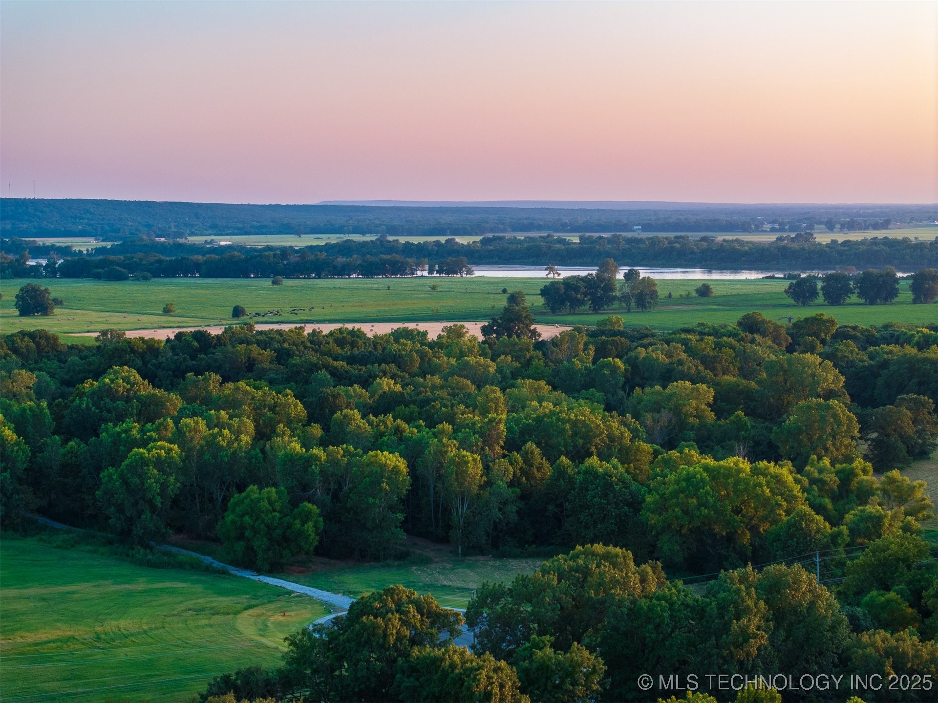 141st Street Property Photo 25