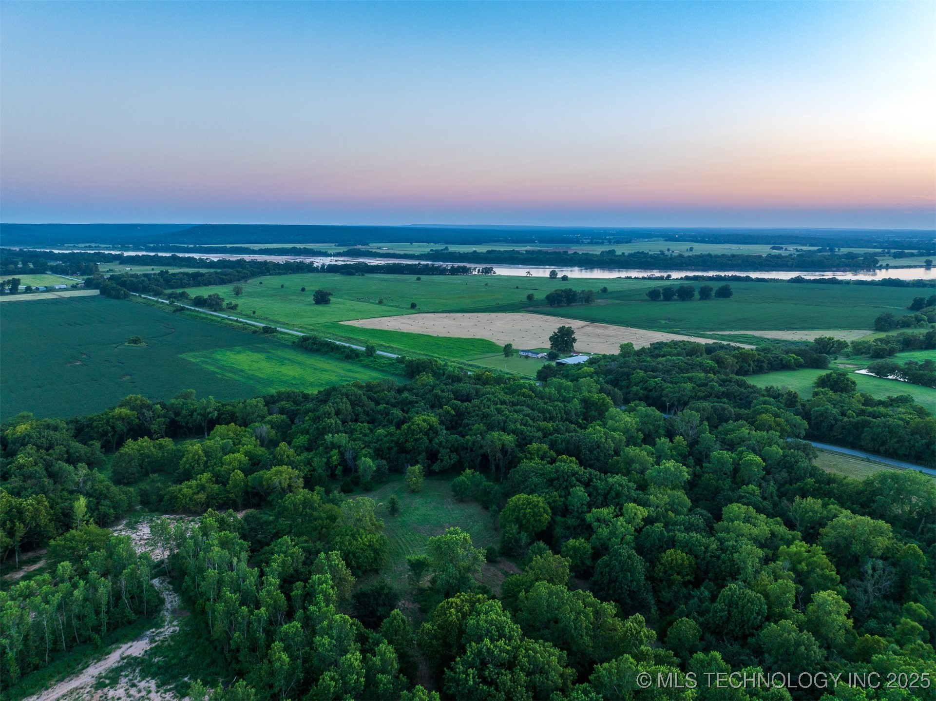 141st Street Property Photo 32