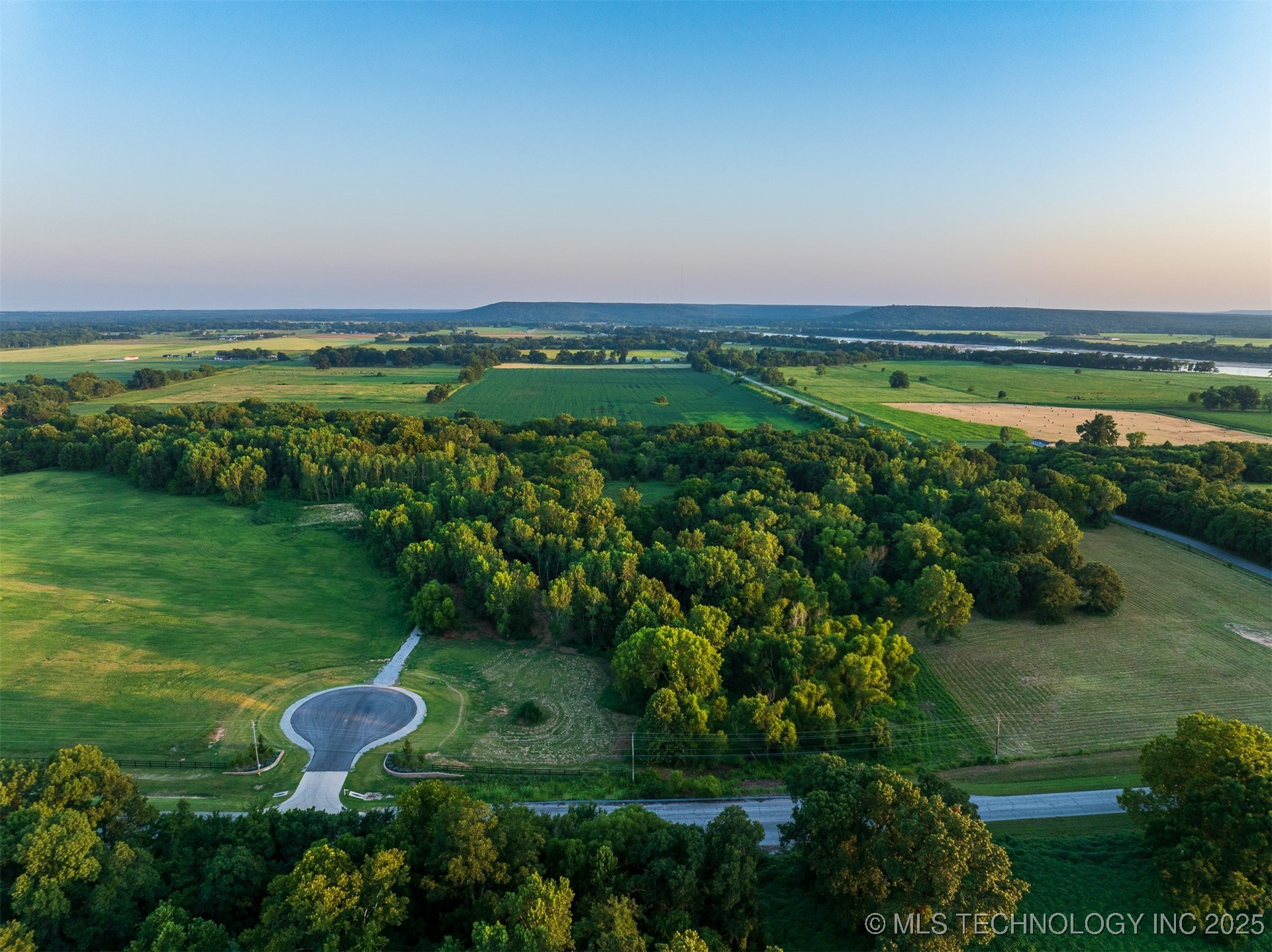 141st Street Property Photo 33