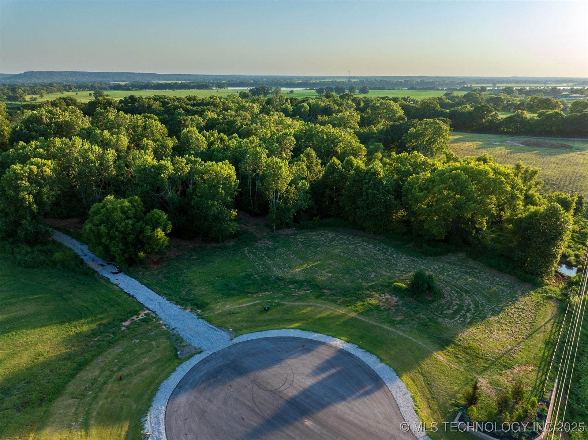 141st Street Property Photo 39