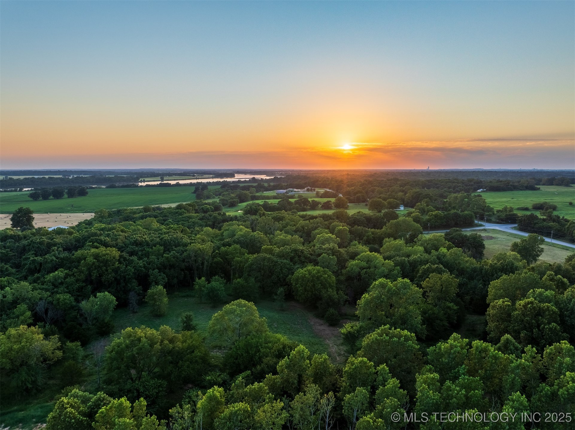 141st Street Property Photo 40