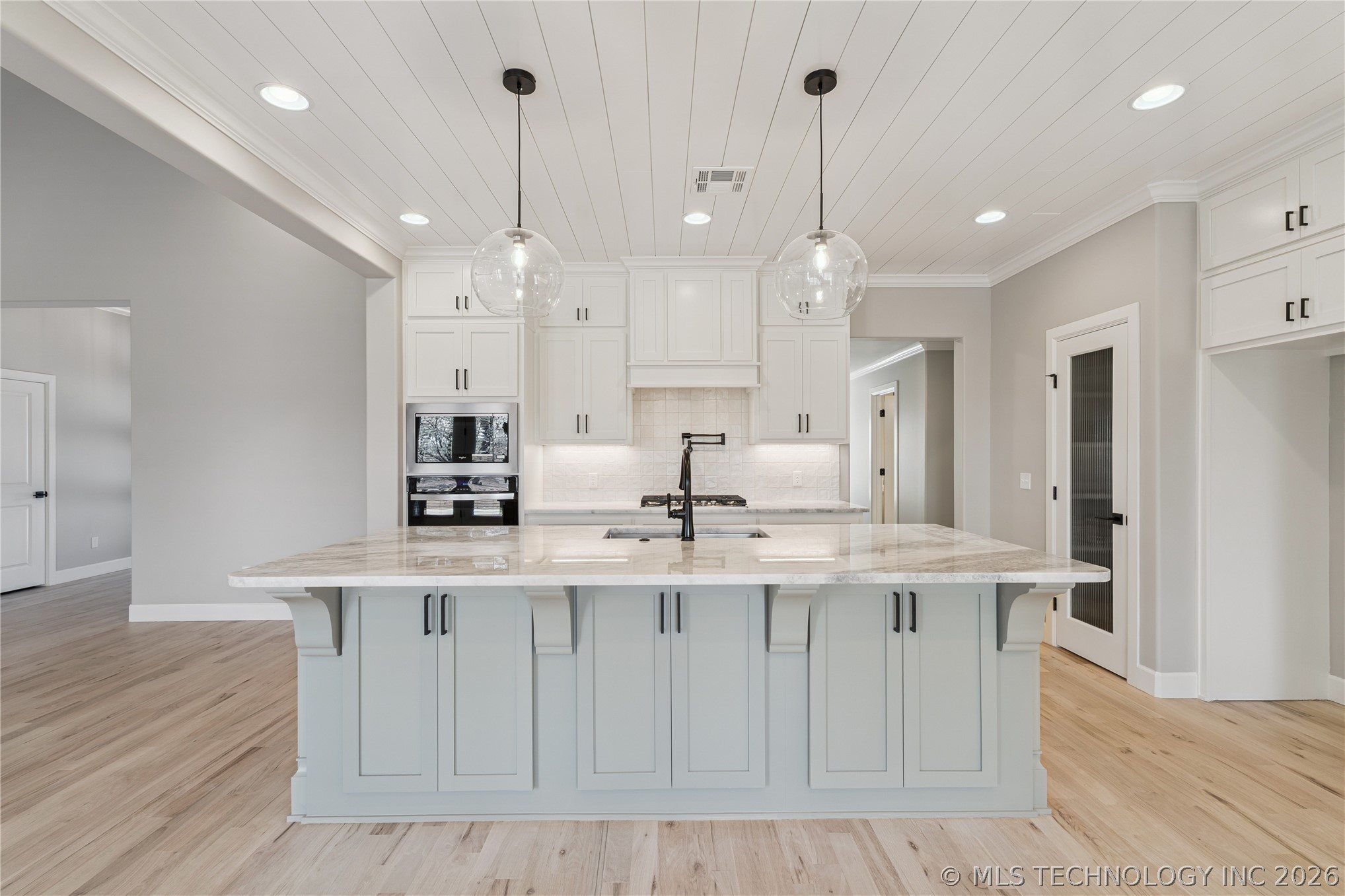 11248 S 220th East Avenue Property Photo 10