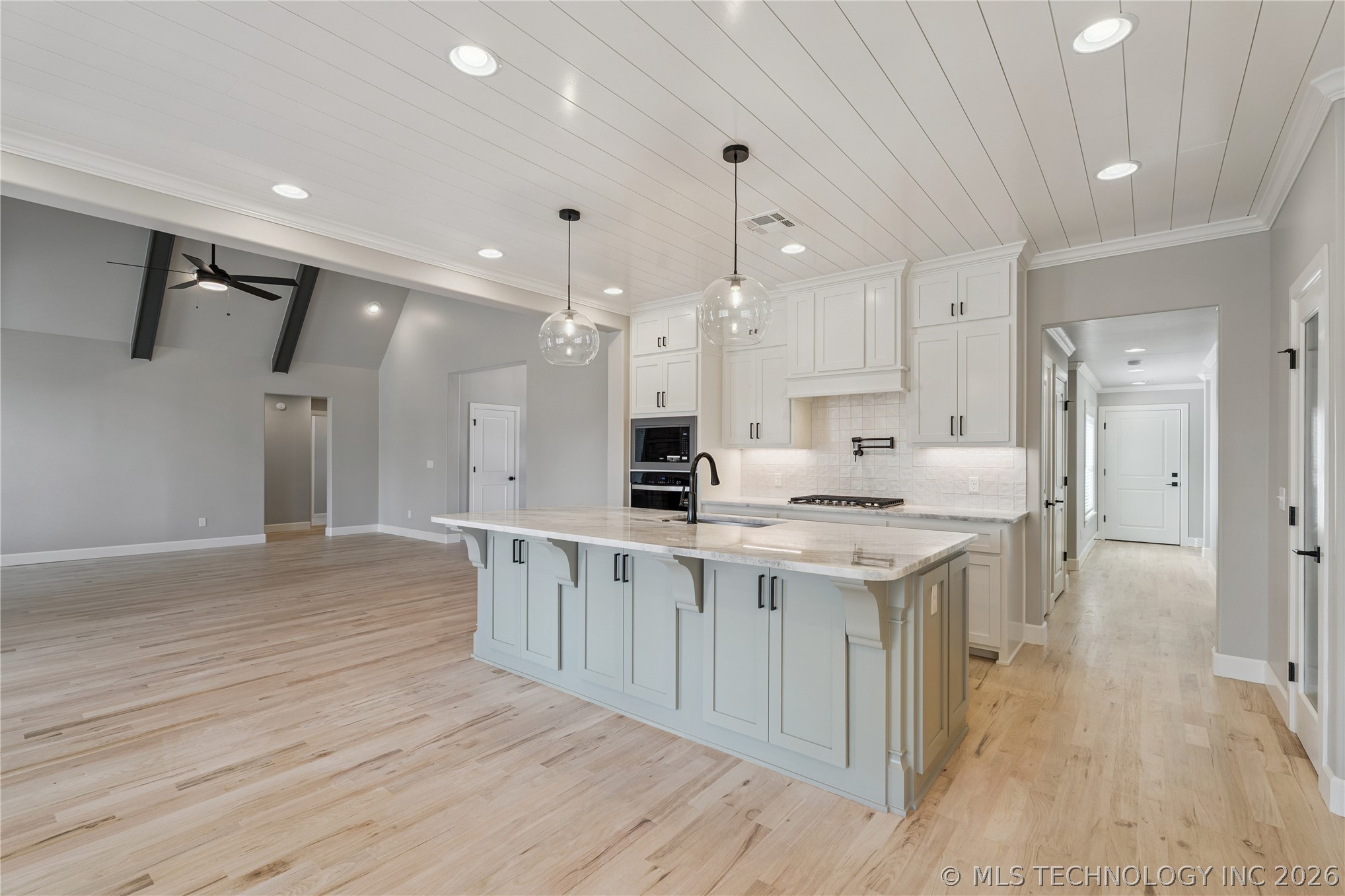 11248 S 220th East Avenue Property Photo 11