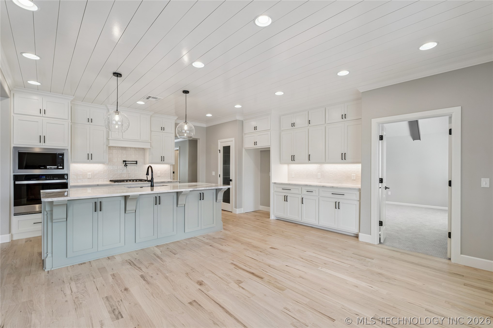 11248 S 220th East Avenue Property Photo 16