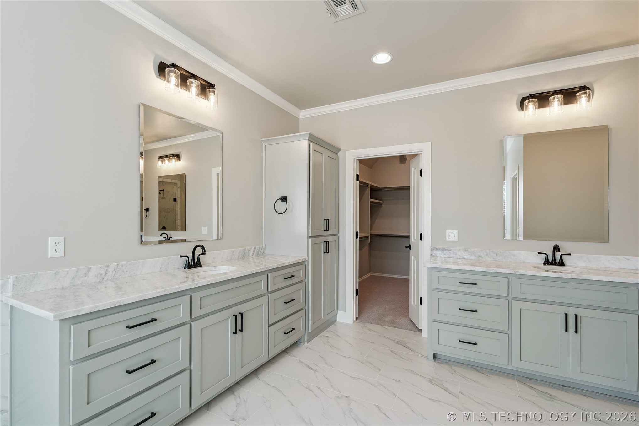 11248 S 220th East Avenue Property Photo 23