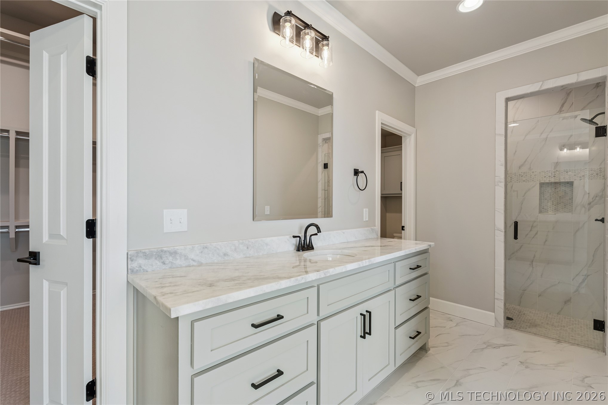 11248 S 220th East Avenue Property Photo 25