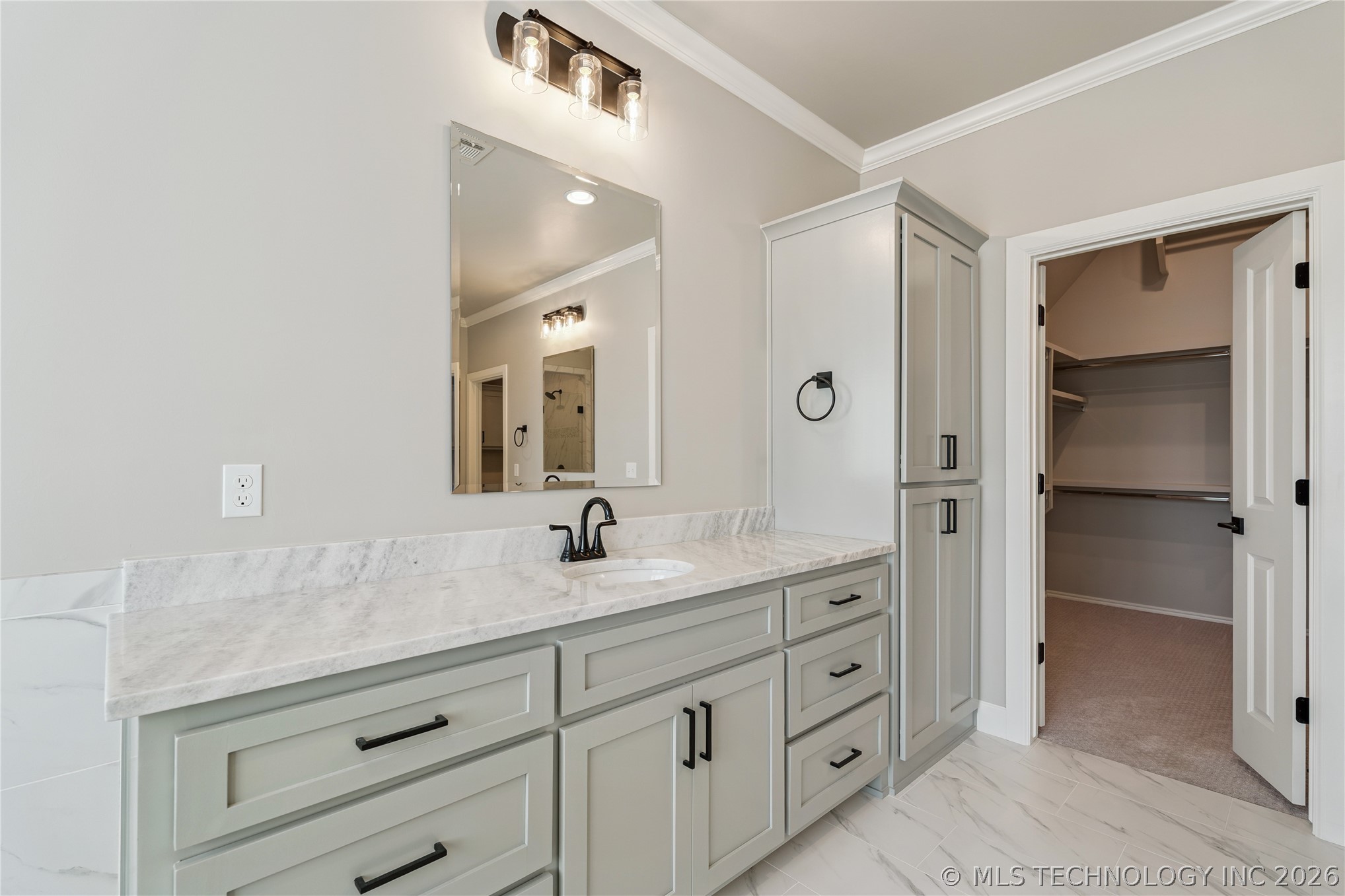 11248 S 220th East Avenue Property Photo 29