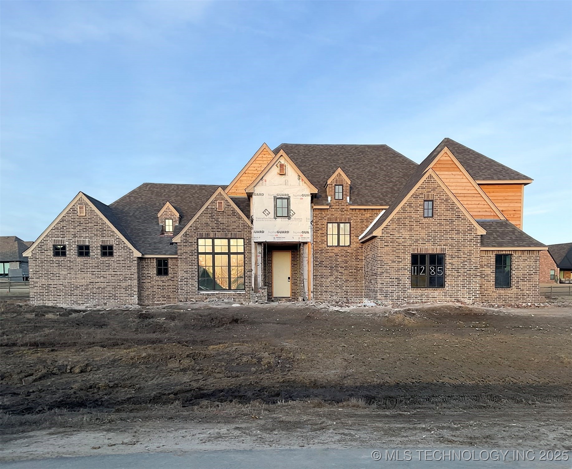 11285 S 220th East Avenue Property Photo 1