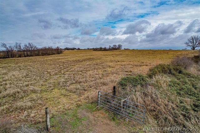 1 W 23rd Street S Property Photo 2