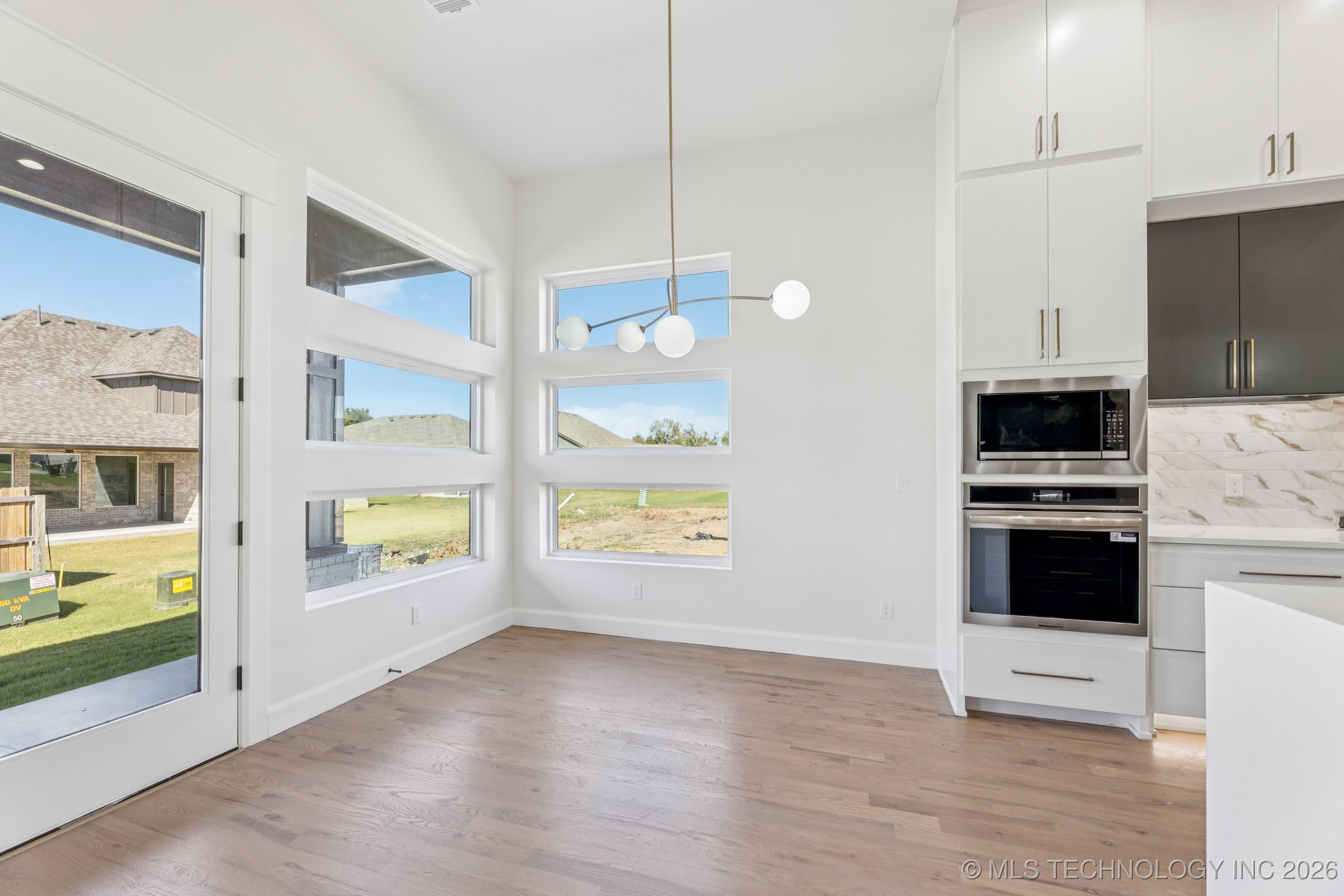 2039 E 129th Place Property Photo 10