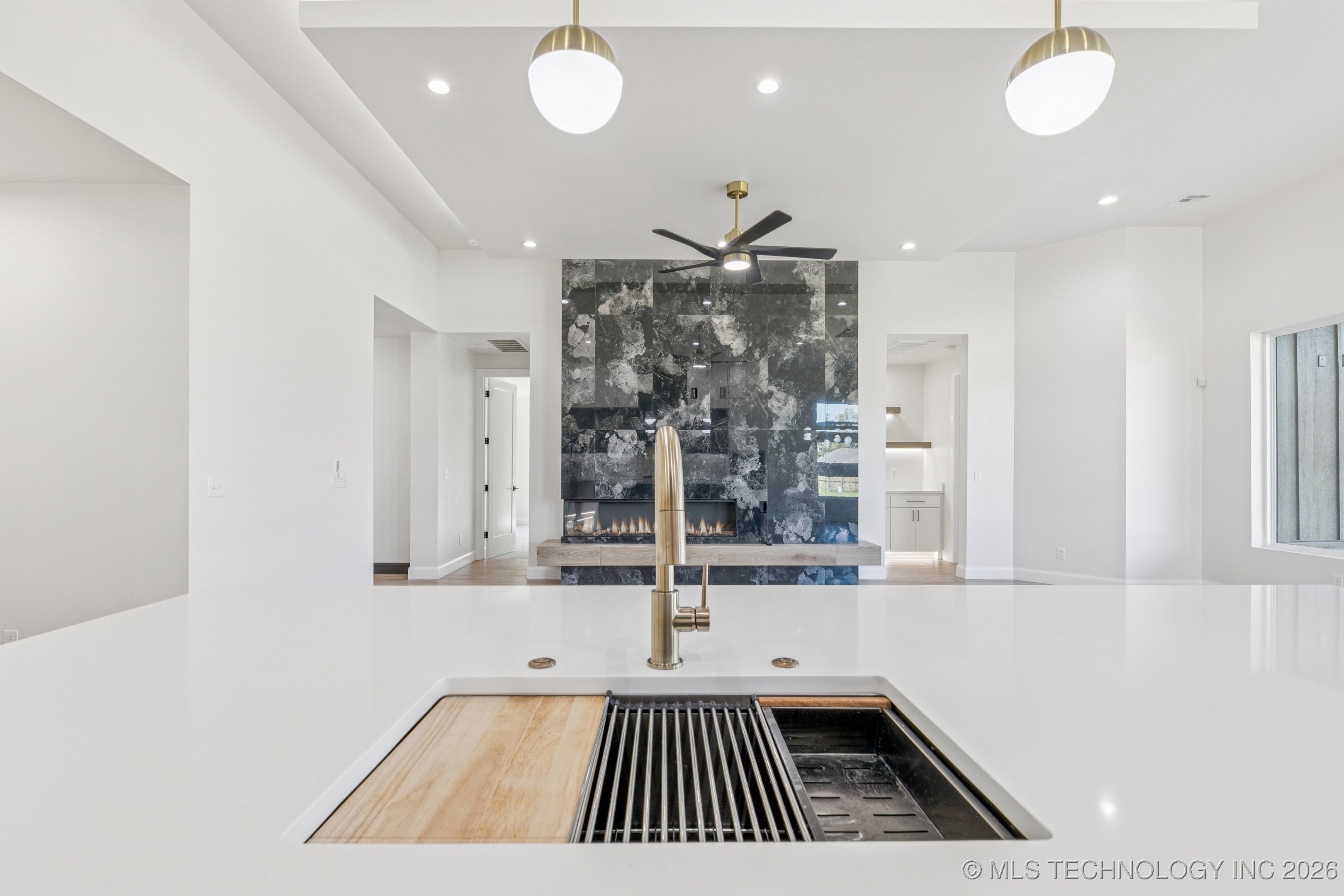 2039 E 129th Place Property Photo 14