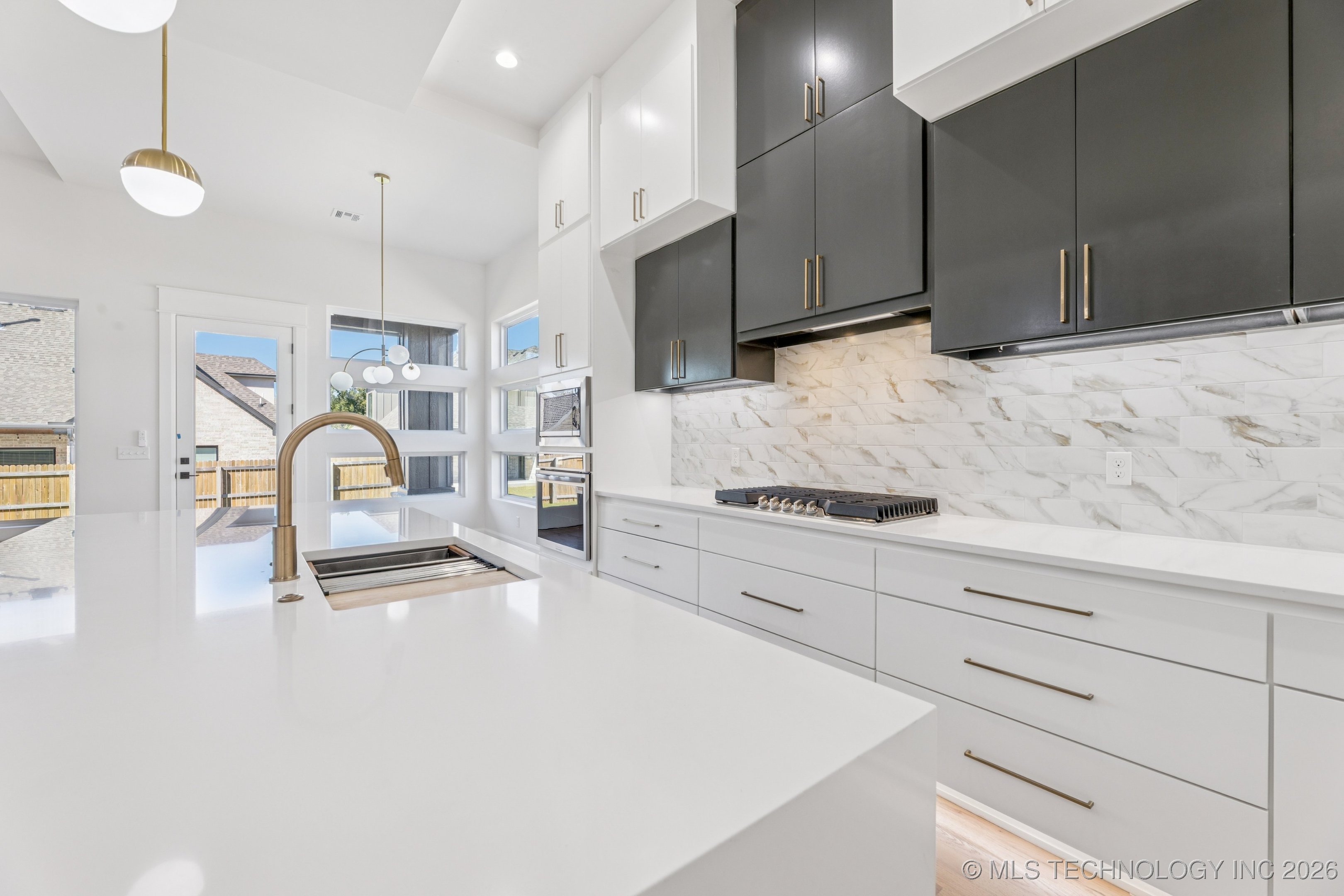 2039 E 129th Place Property Photo 15