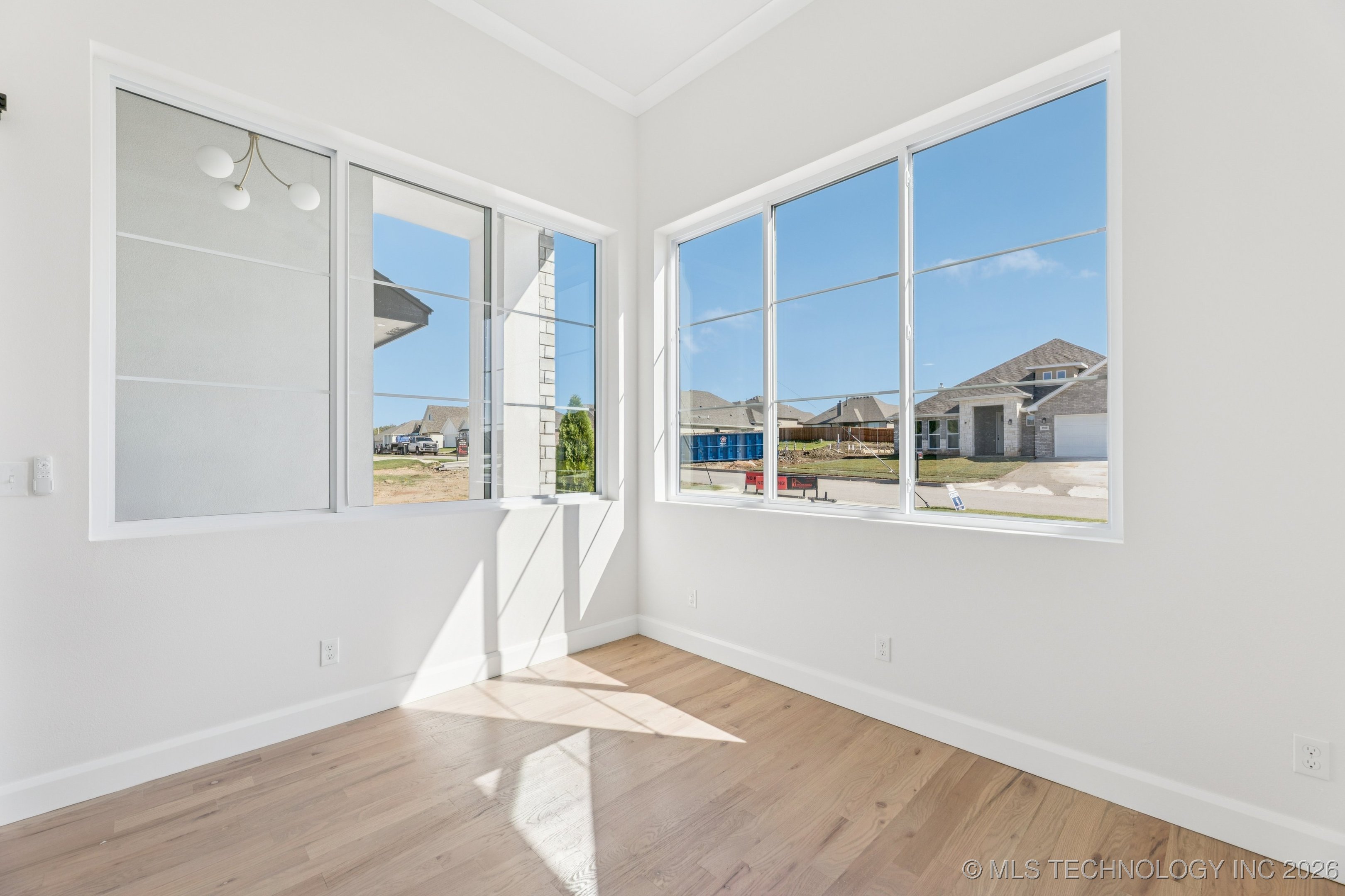 2039 E 129th Place Property Photo 24